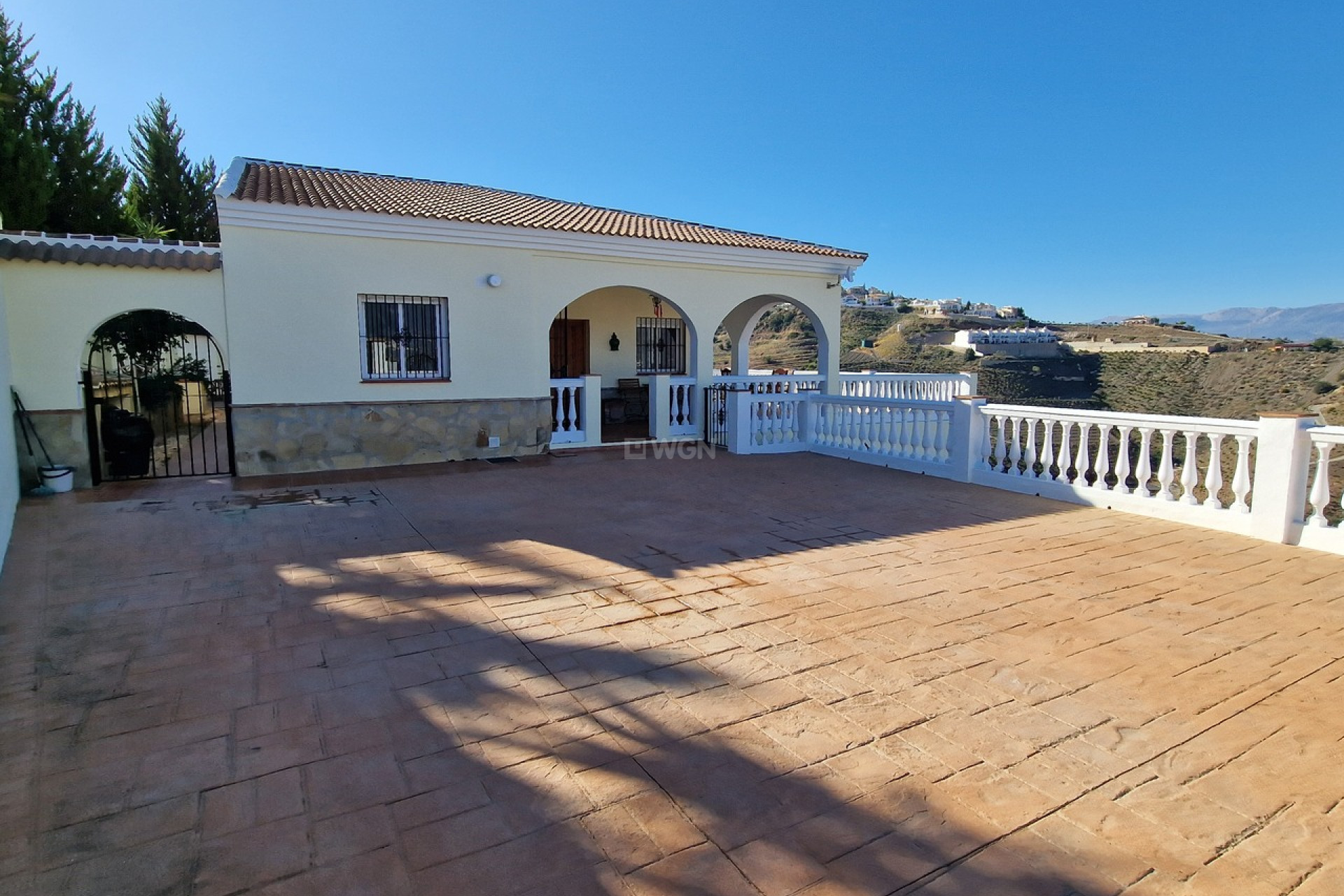 Resale - Villa - Los Romanes - Inland