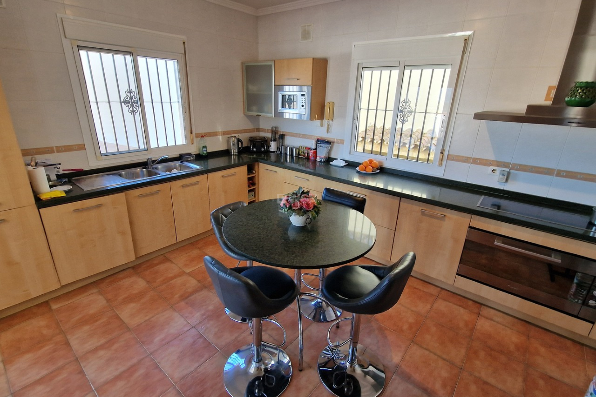 Resale - Villa - Los Romanes - Inland