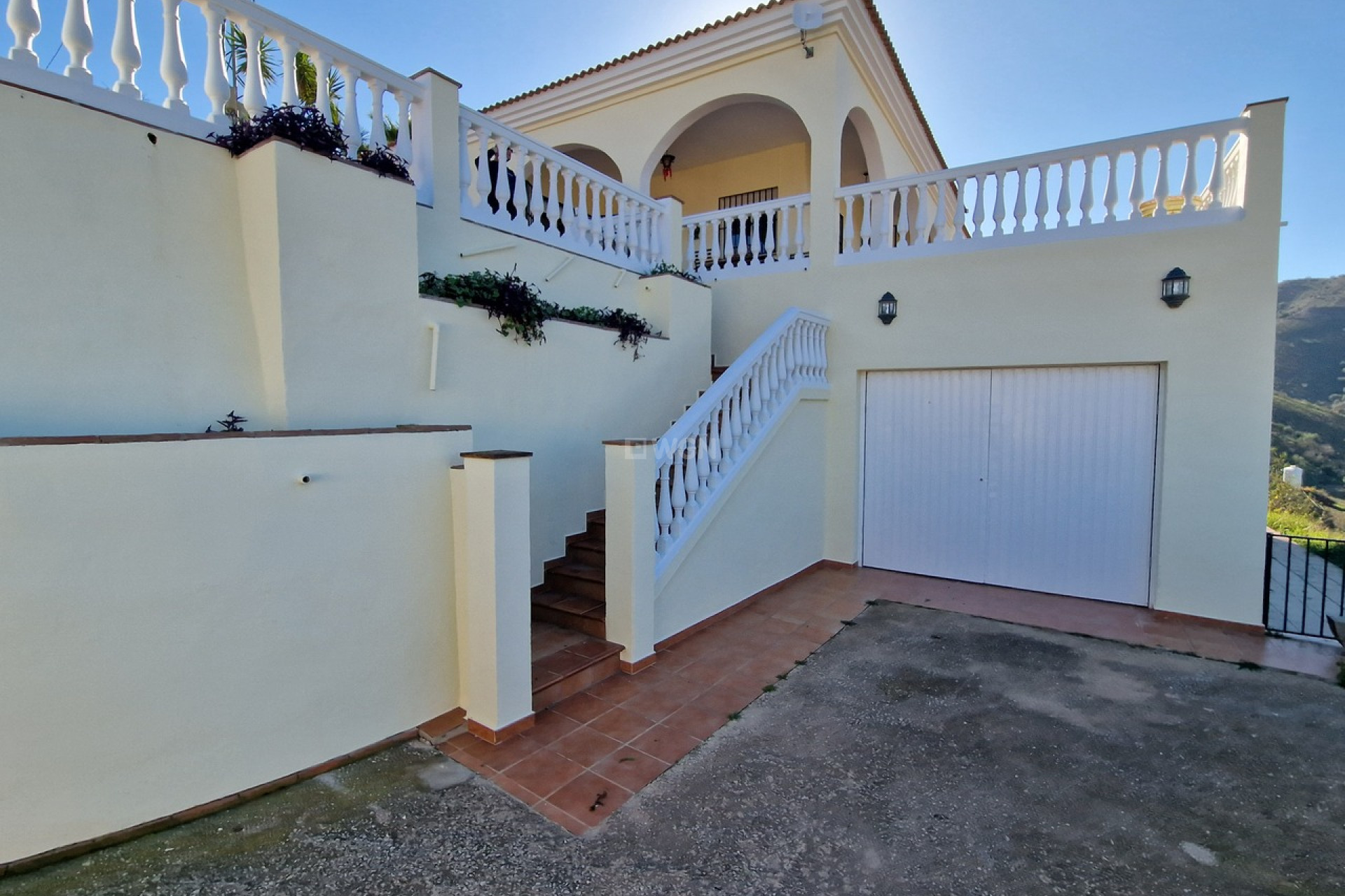 Resale - Villa - Los Romanes - Inland