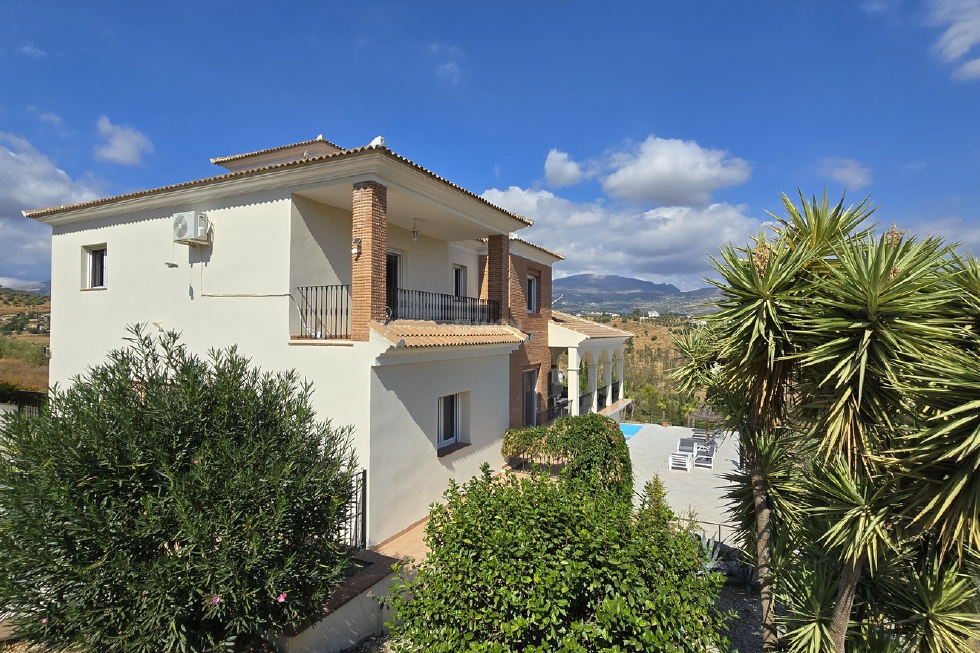 Resale - Villa - Los Romanes - Inland