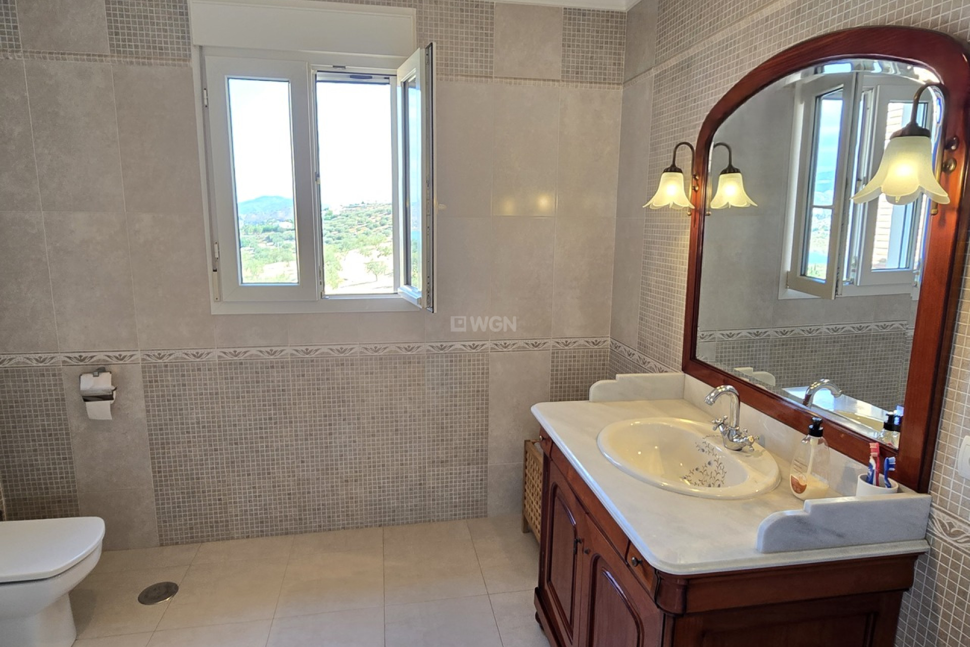 Resale - Villa - Los Romanes - Inland