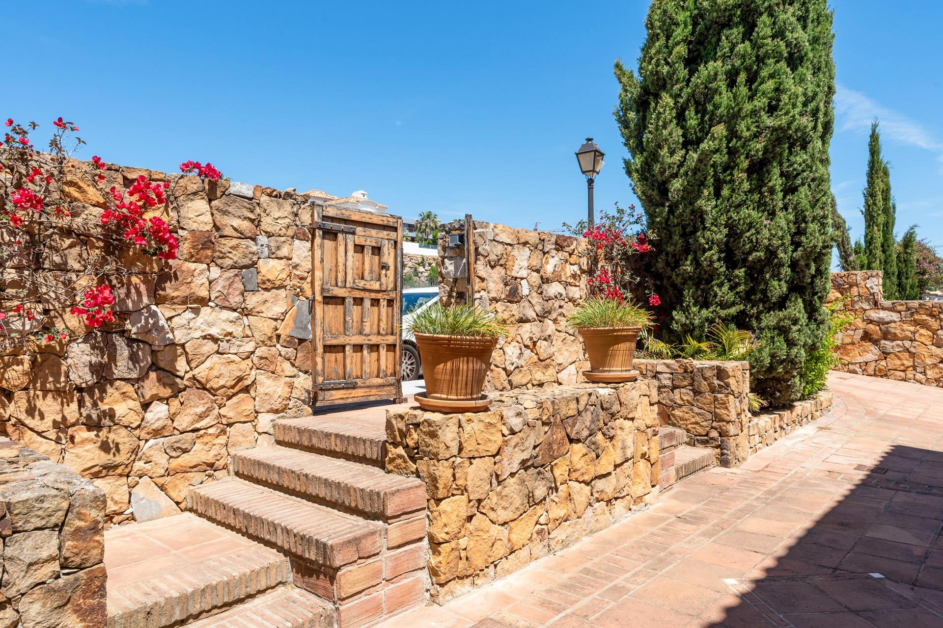 Resale - Villa - Manilva - Bahia De Las Rocas