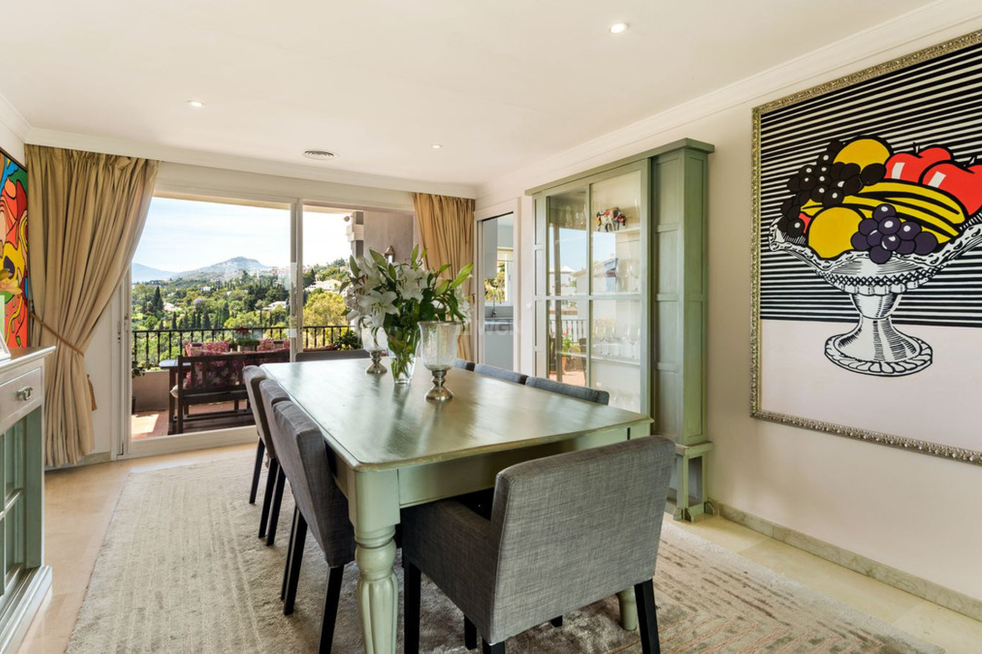 Resale - Villa - Marbella - Costa del Sol