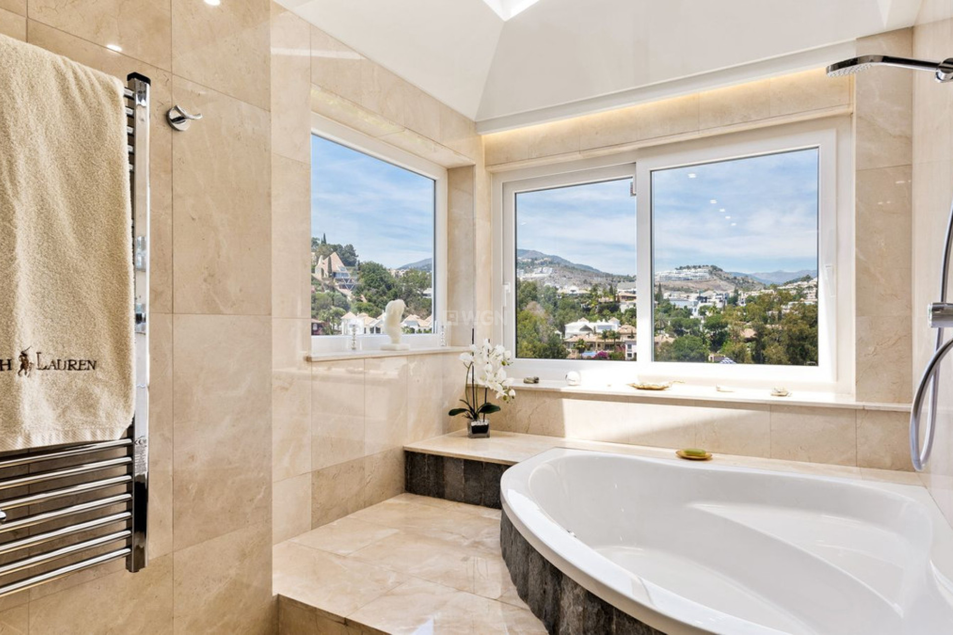 Resale - Villa - Marbella - Costa del Sol