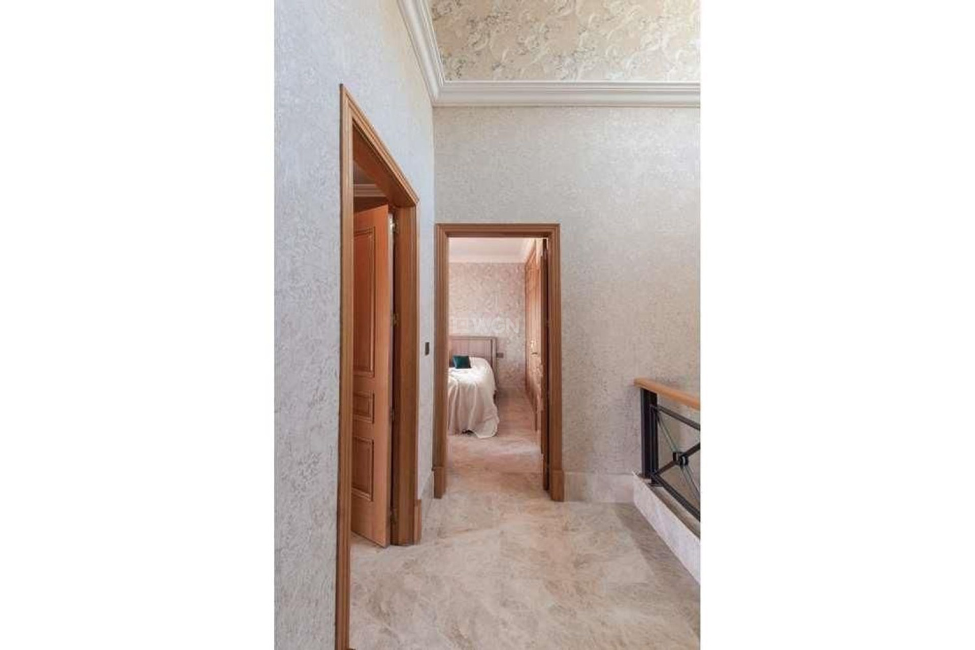 Resale - Villa - Marbella - Santa Clara