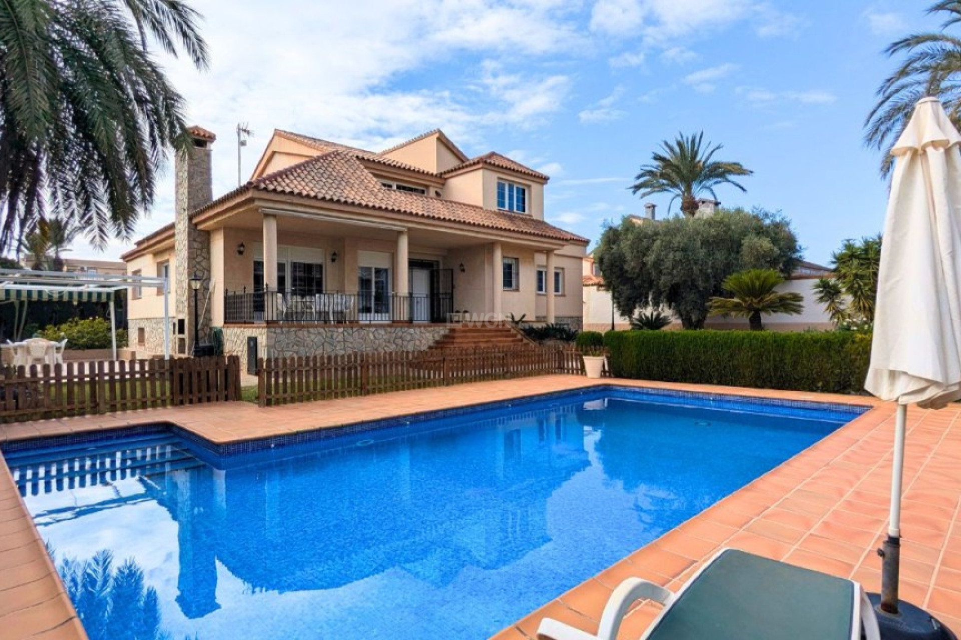 Resale - Villa - Mil Palmeras - Costa Blanca