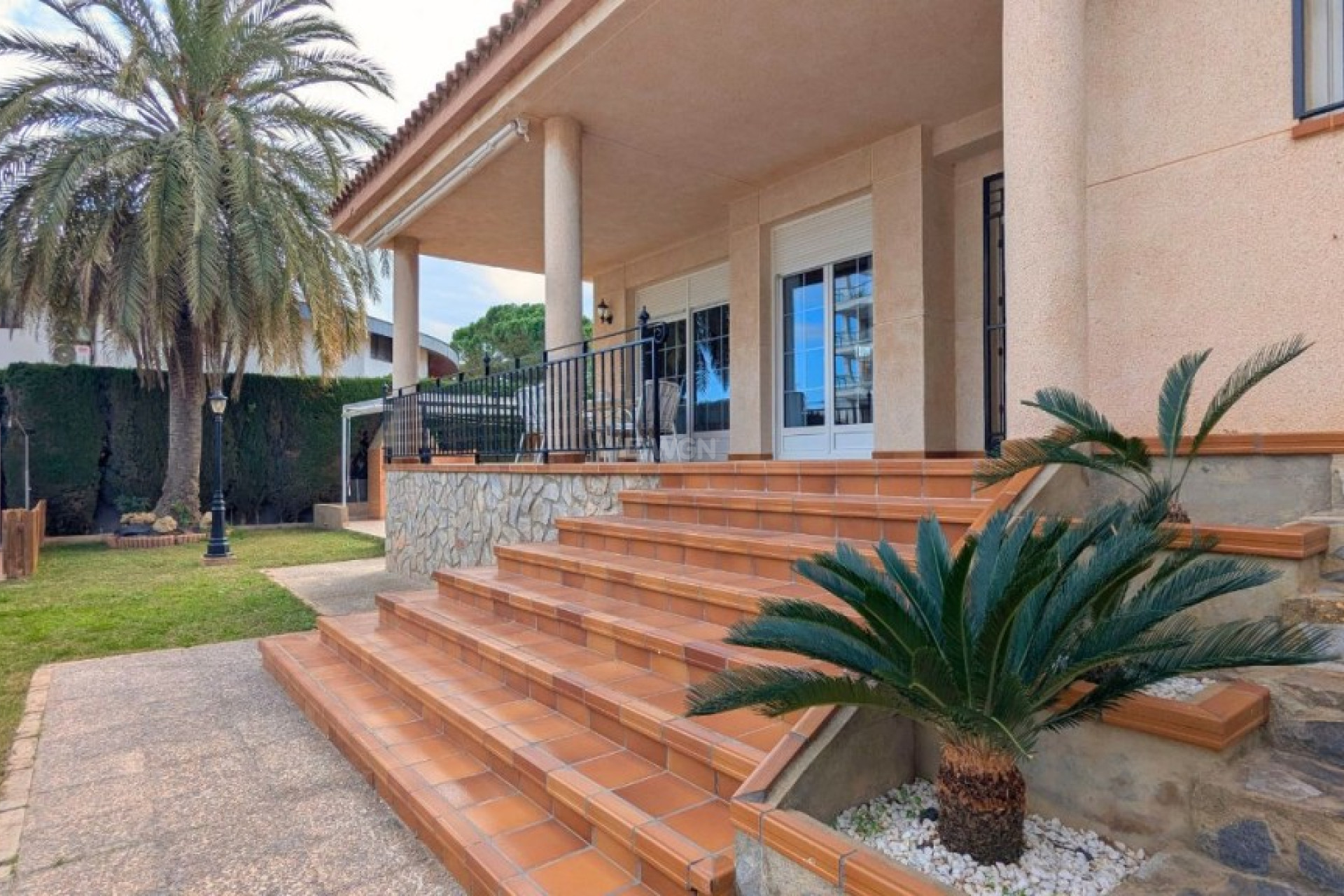 Resale - Villa - Mil Palmeras - Costa Blanca