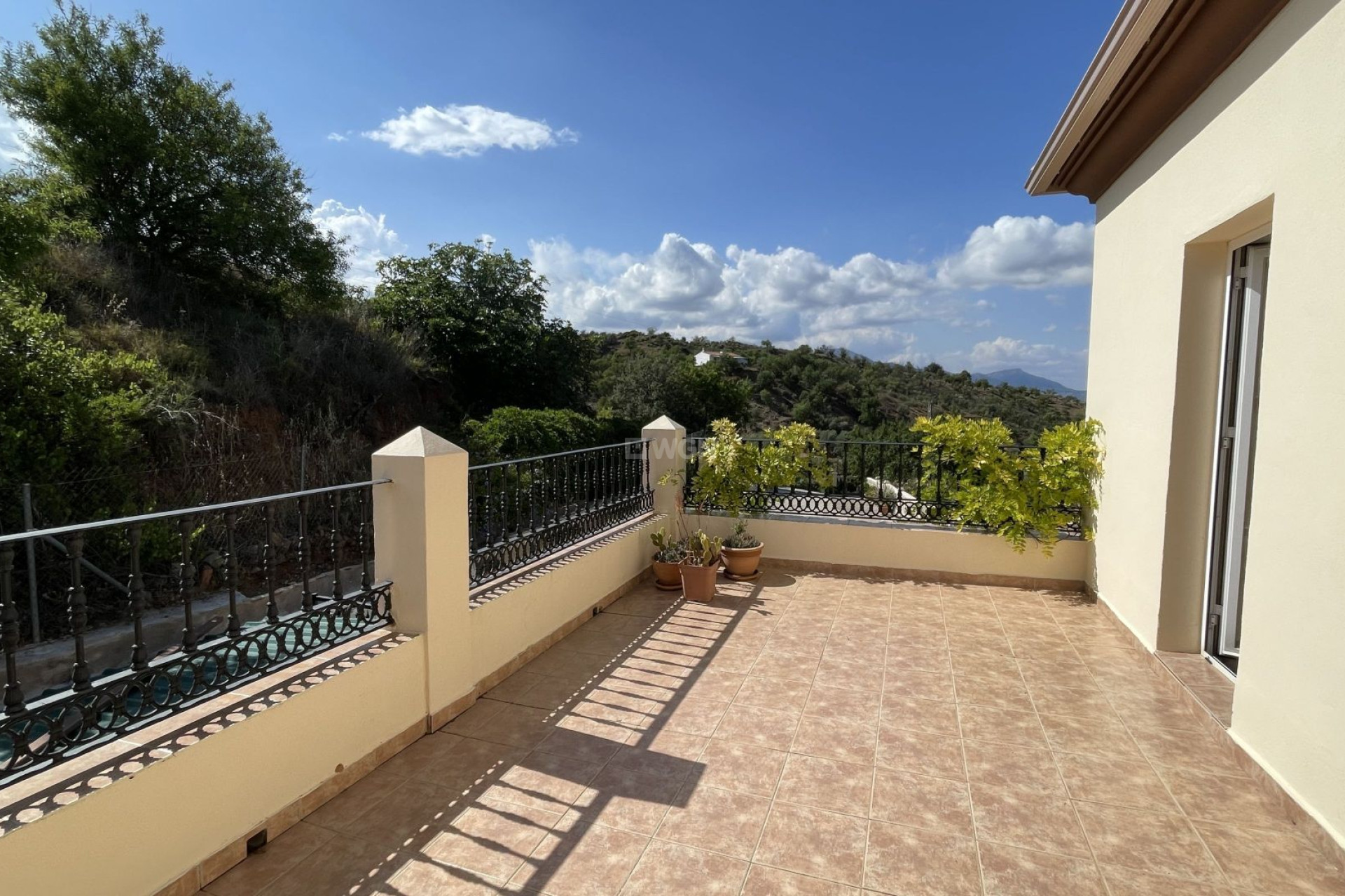 Resale - Villa - Monda - Inland