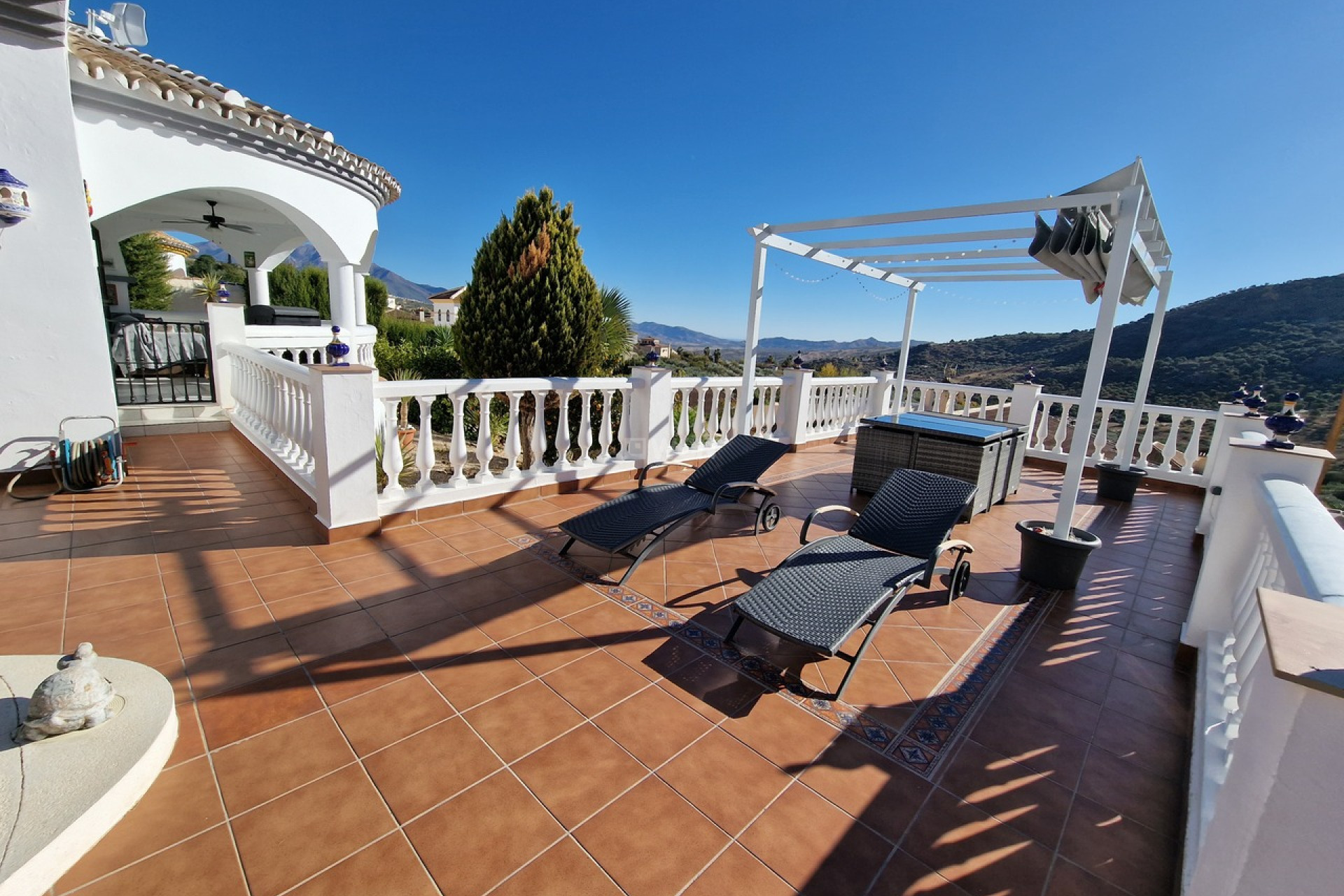 Resale - Villa - Mondrón - Inland