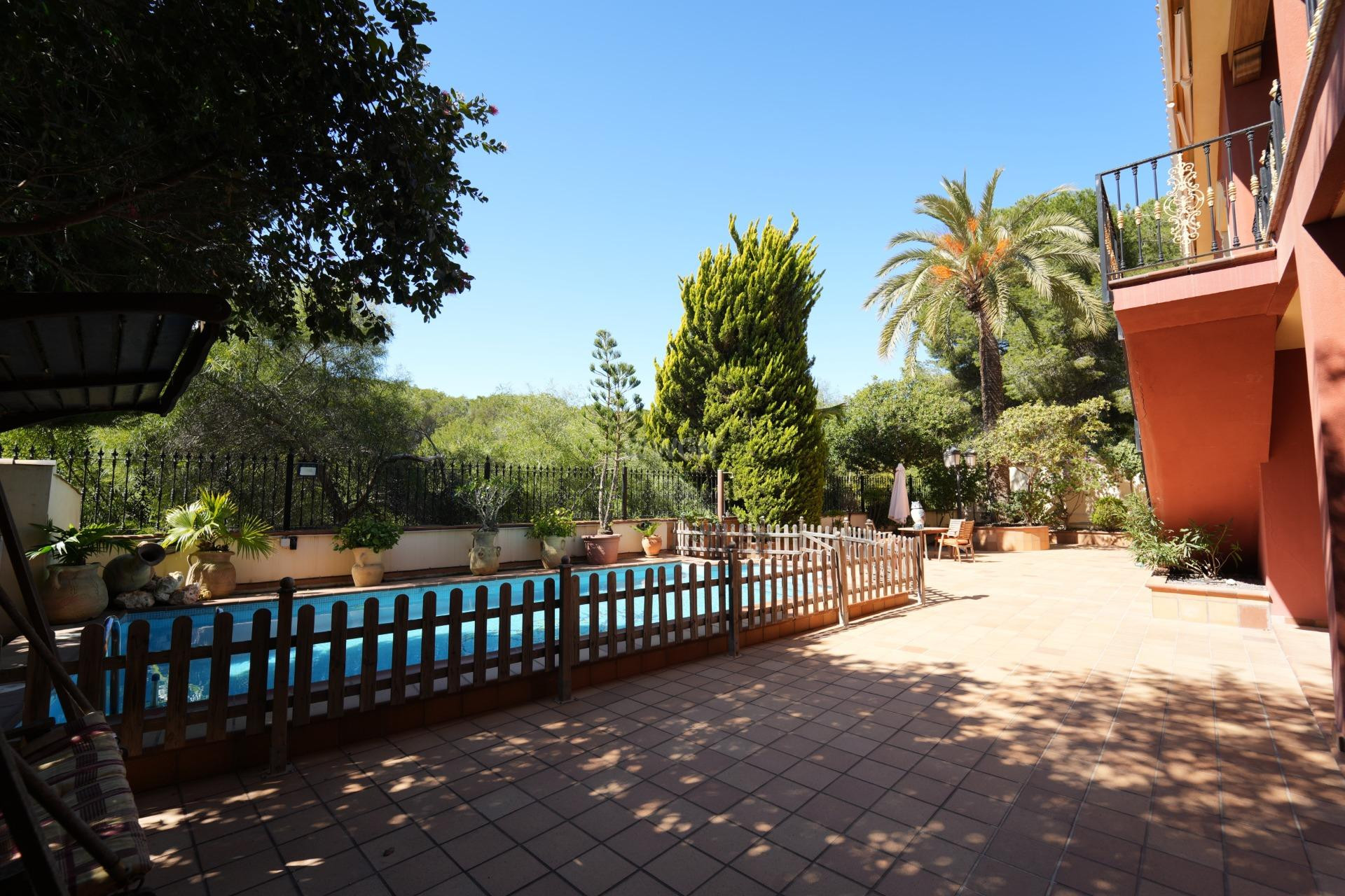 Resale - Villa - Orihuela Costa - Campoamor