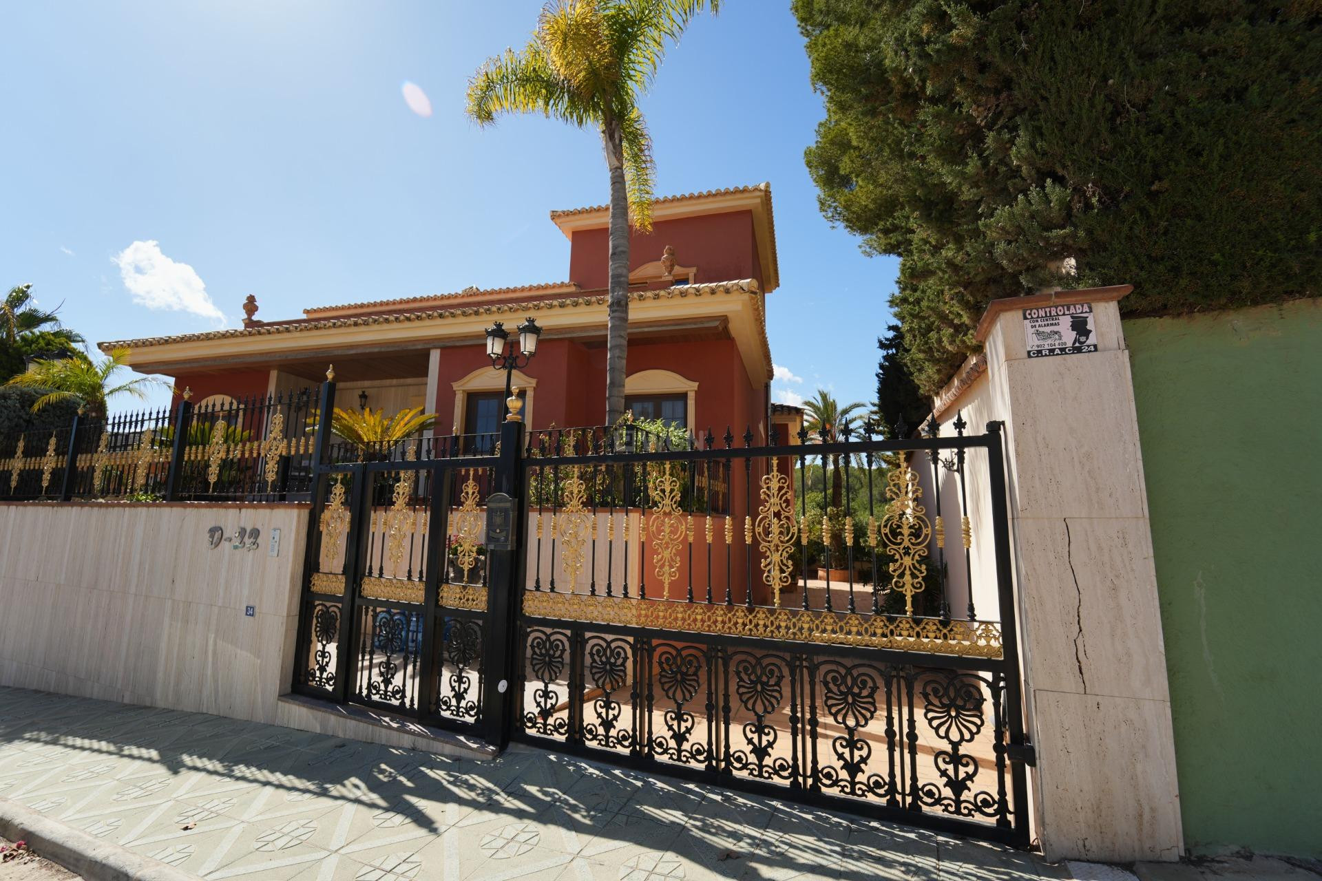 Resale - Villa - Orihuela Costa - Campoamor