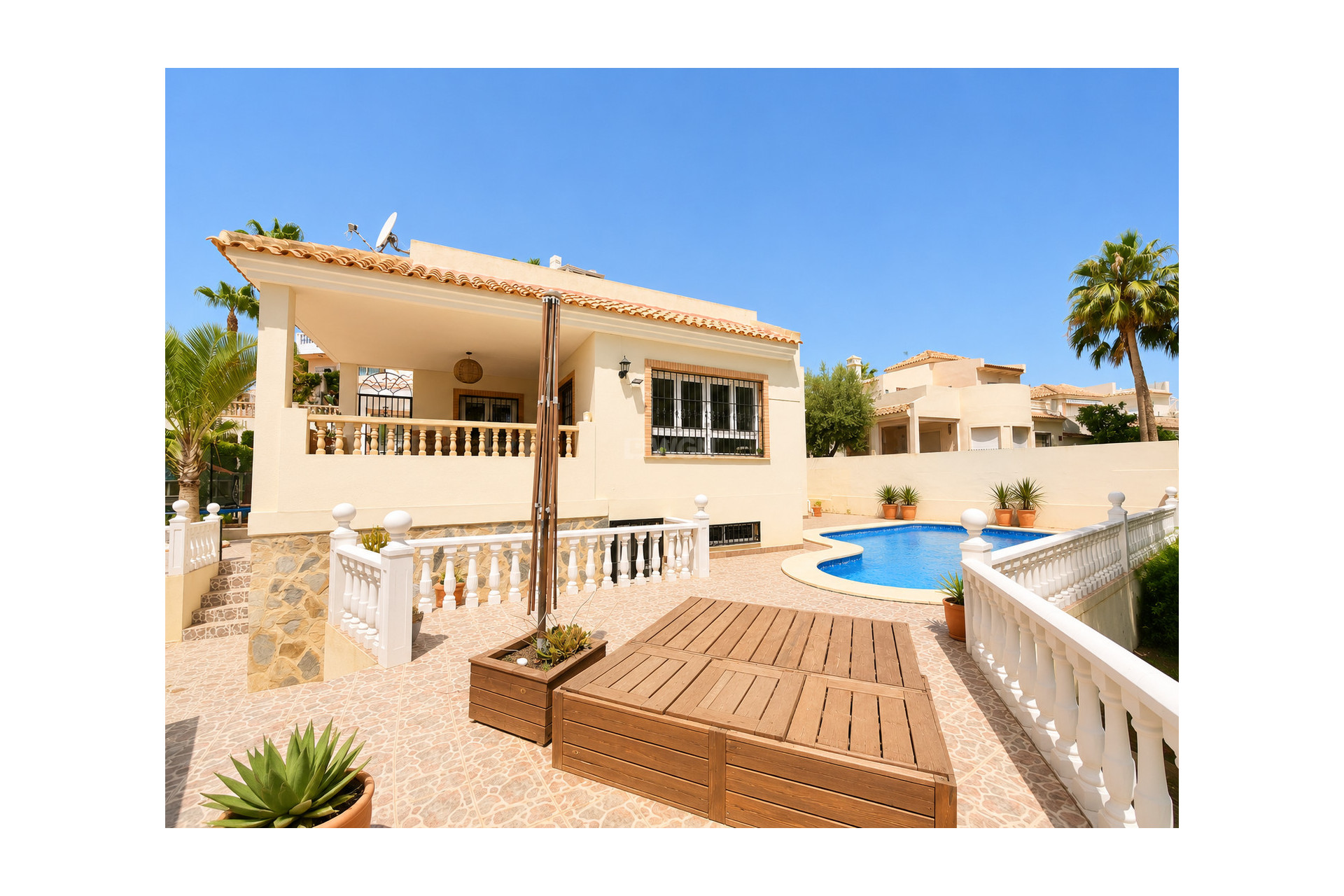 Resale - Villa - Orihuela Costa - Costa Blanca