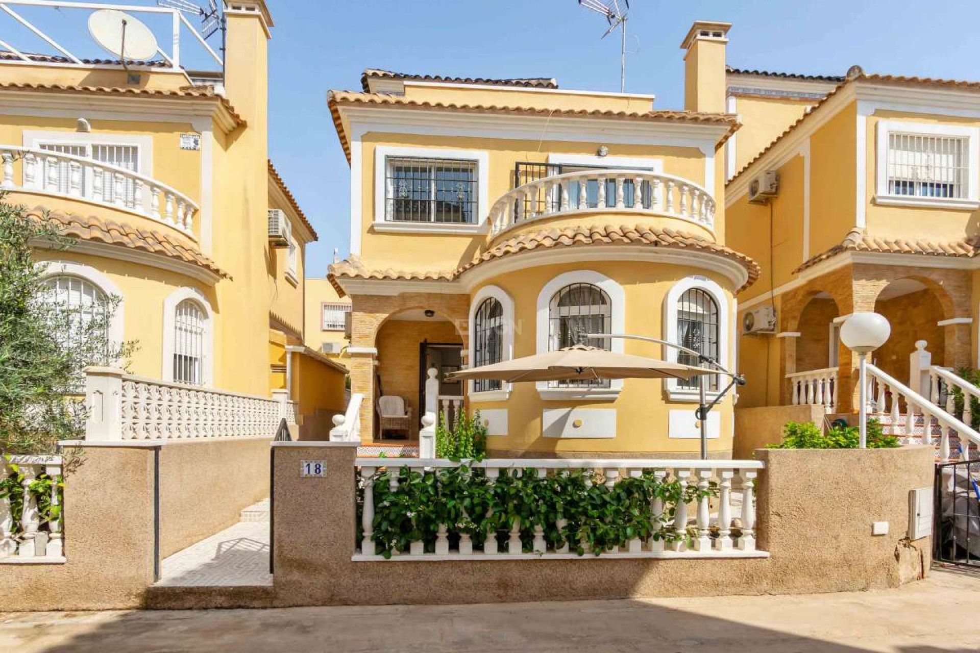 Resale - Villa - Orihuela Costa - Costa Blanca