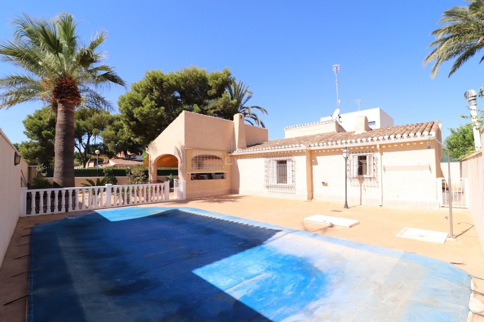 Resale - Villa - Orihuela Costa - Costa Blanca