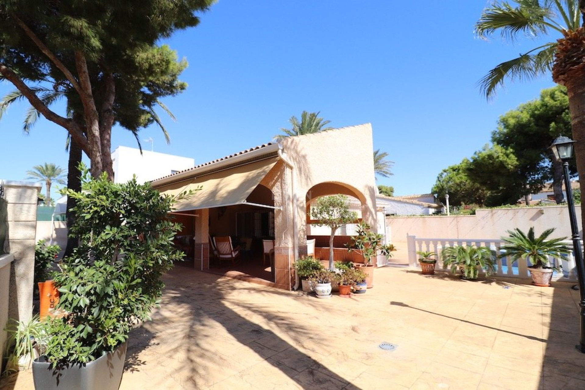 Resale - Villa - Orihuela Costa - Costa Blanca