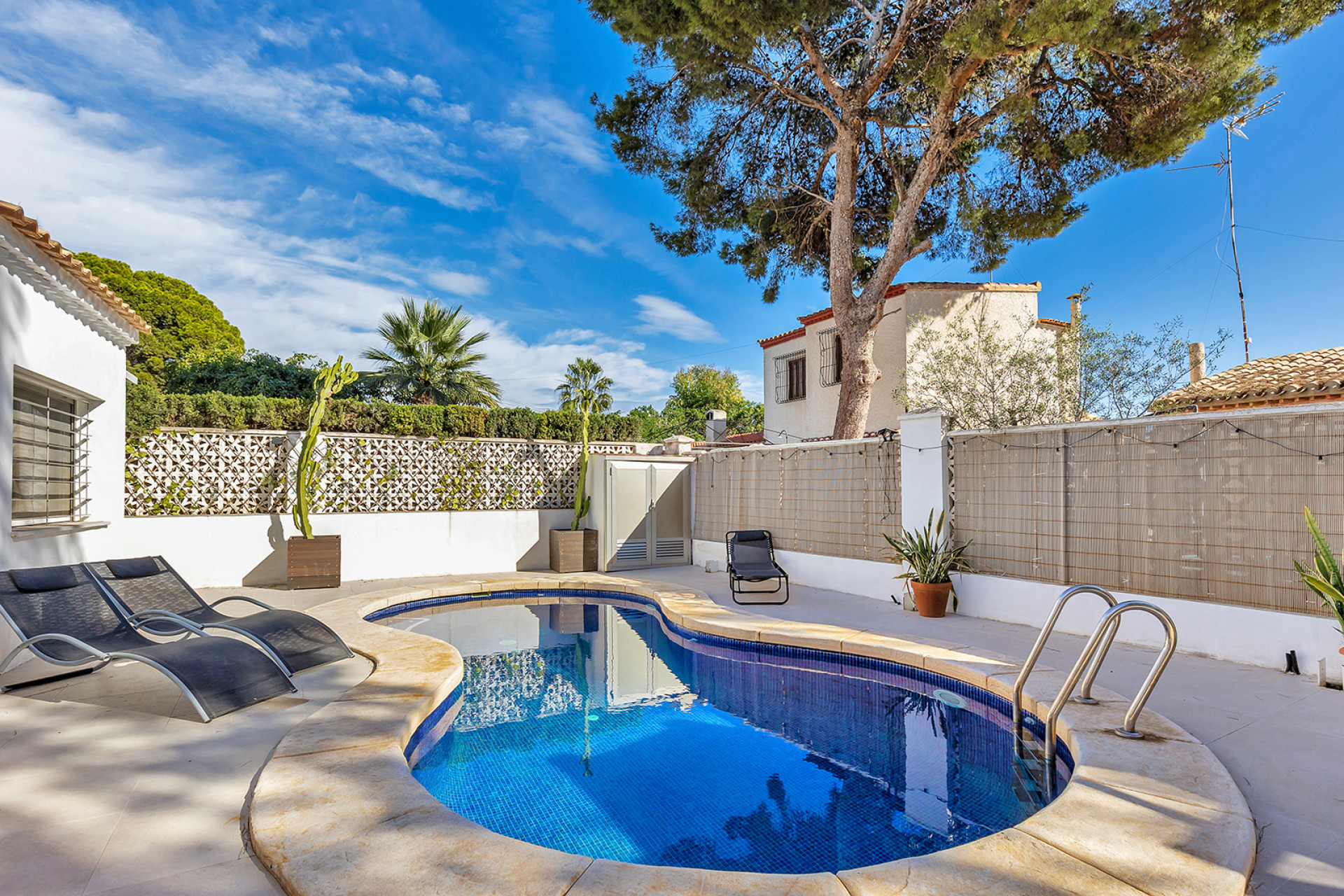 Resale - Villa - Orihuela Costa - Costa Blanca