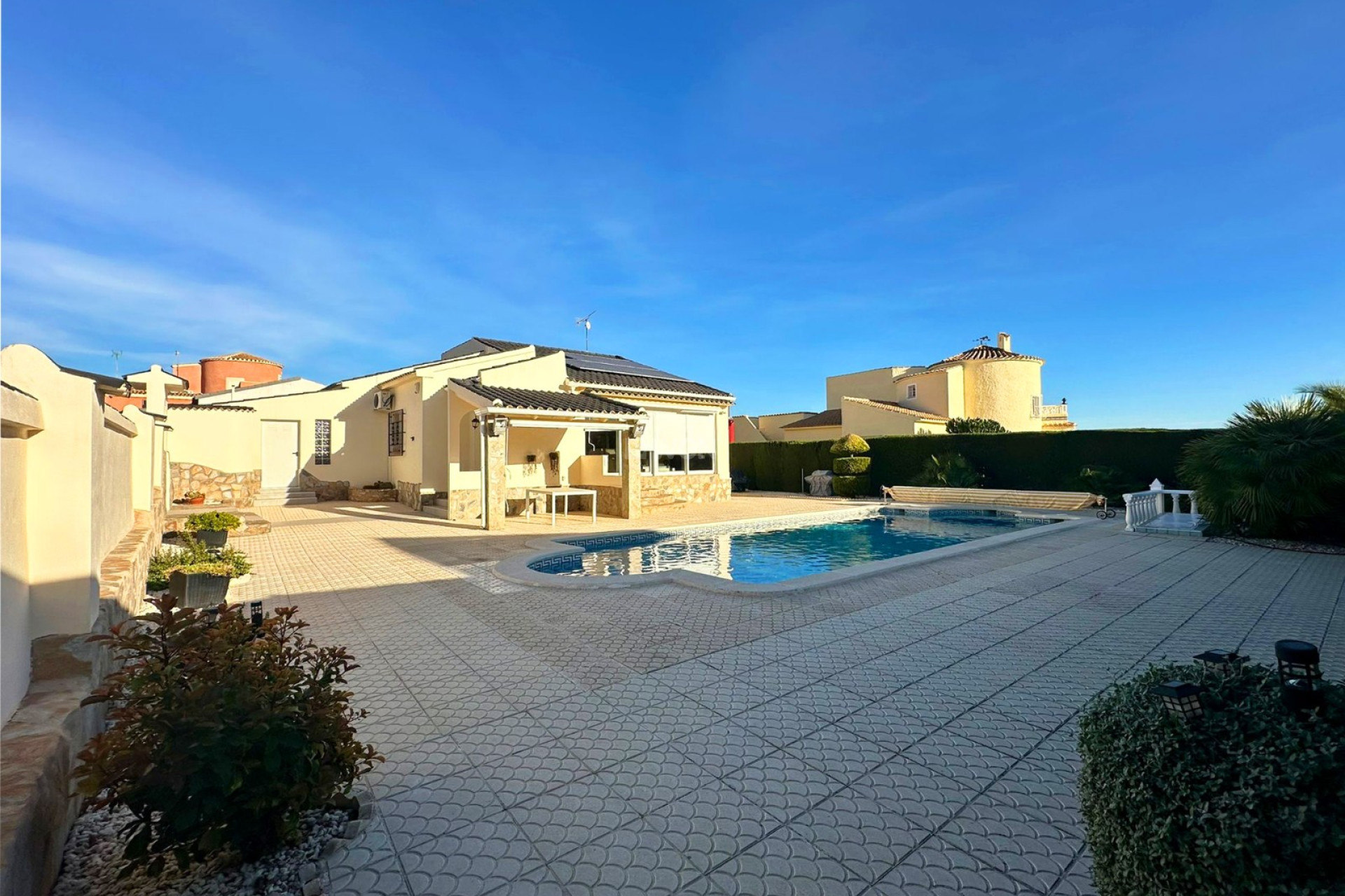 Resale - Villa - Orihuela Costa - Costa Blanca