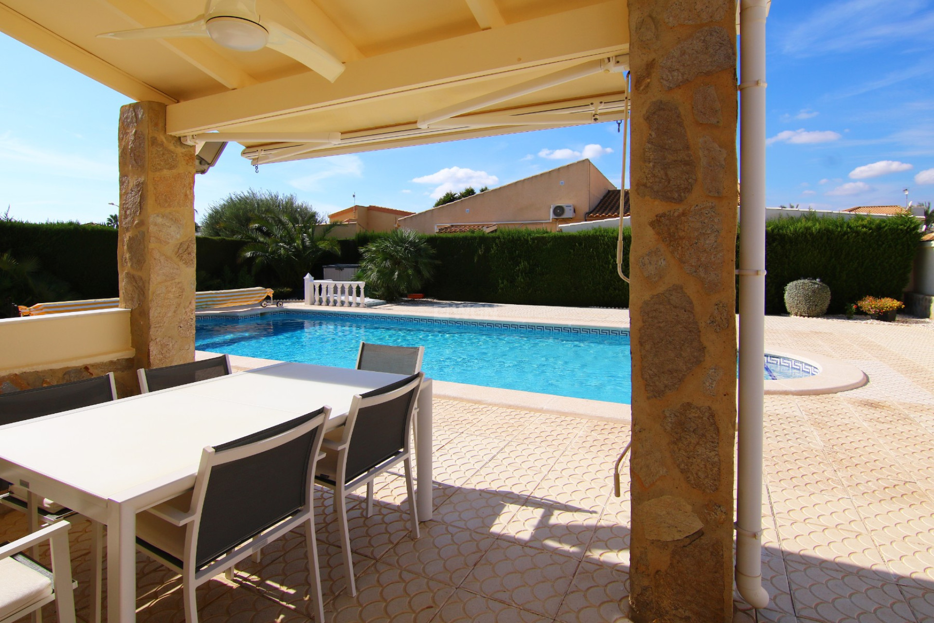 Resale - Villa - Orihuela Costa - Costa Blanca