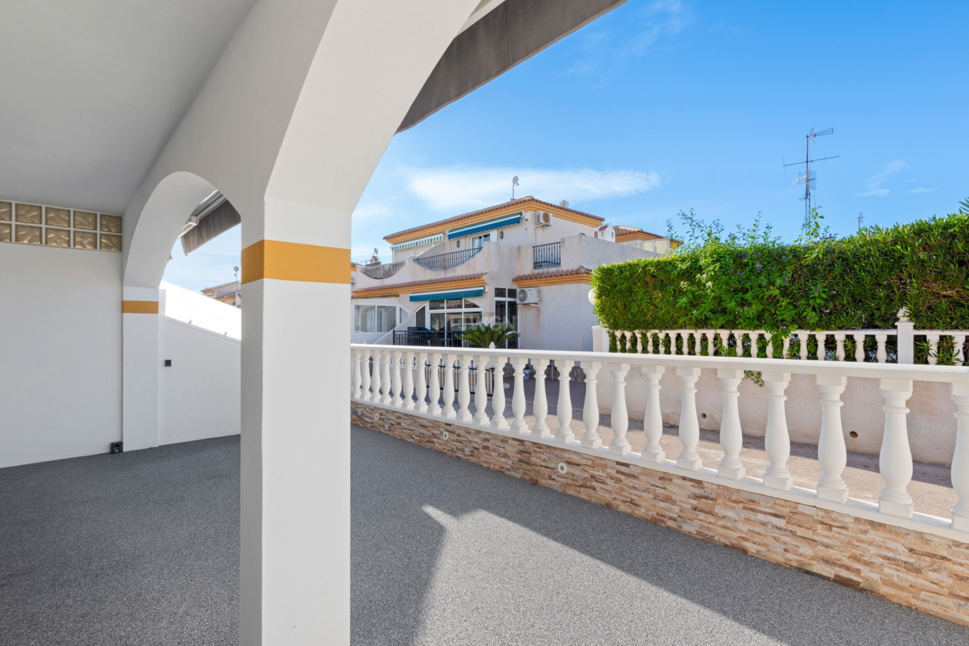 Resale - Villa - Orihuela Costa - Costa Blanca