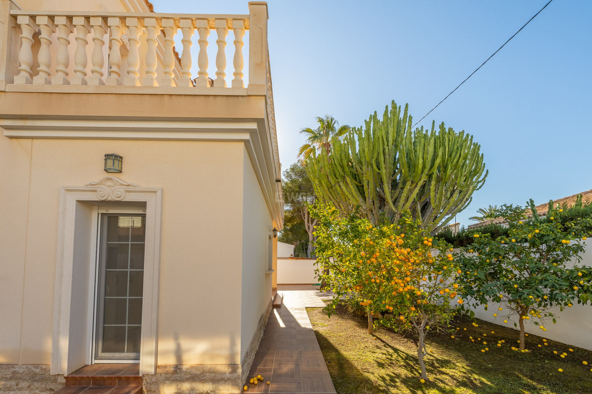 Resale - Villa - Orihuela Costa - Costa Blanca