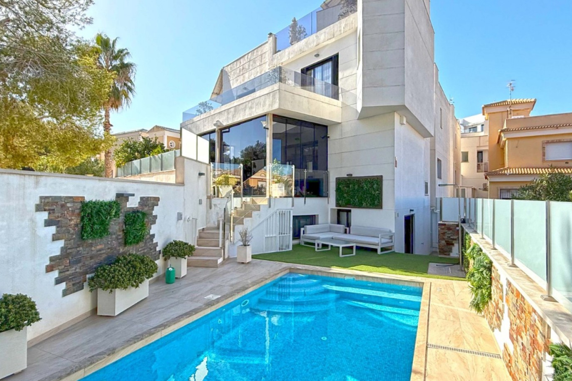 Resale - Villa - Orihuela Costa - Costa Blanca