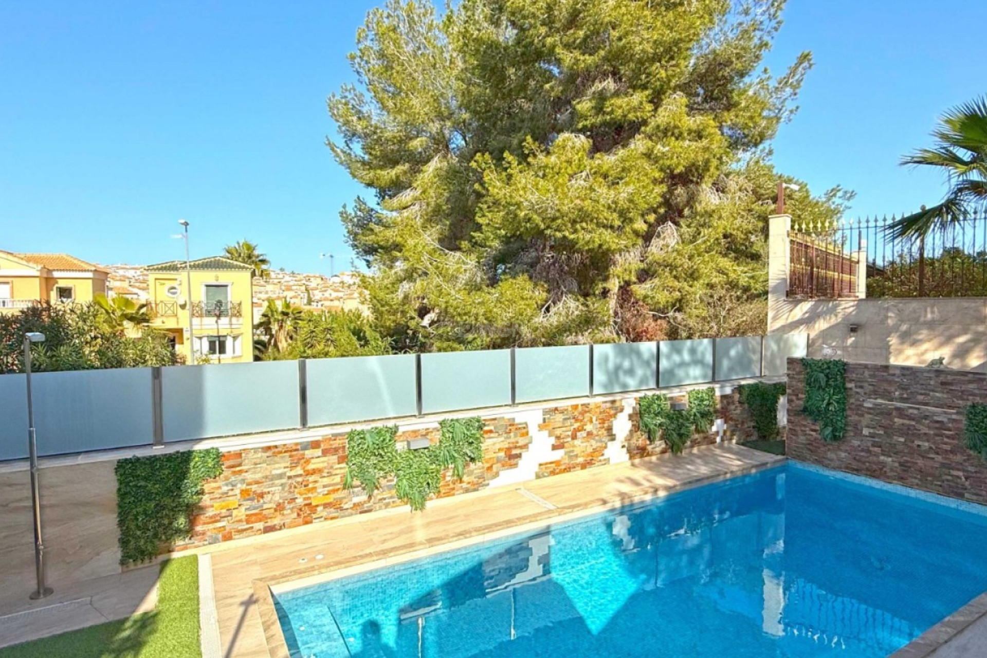 Resale - Villa - Orihuela Costa - Costa Blanca