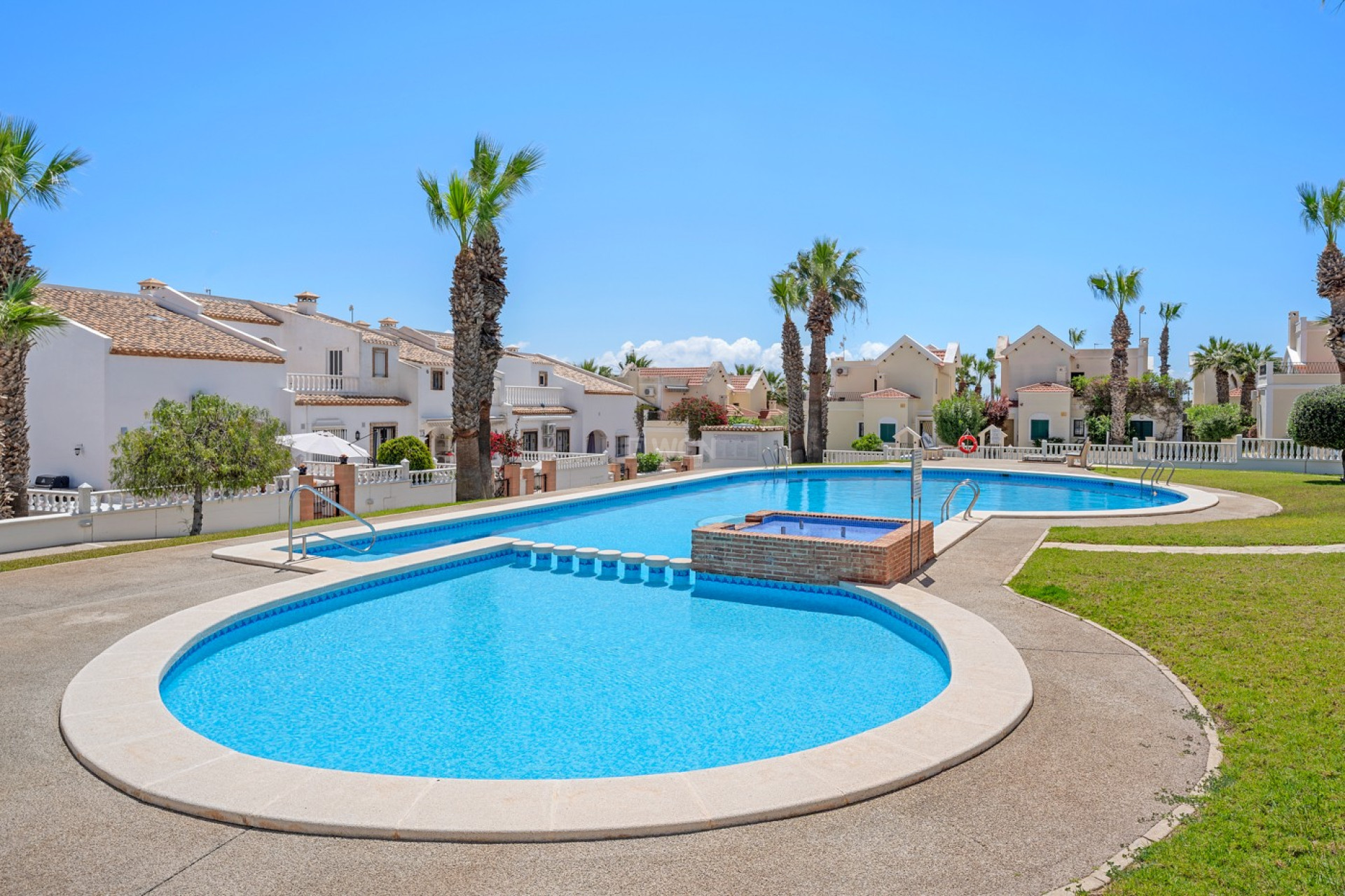 Resale - Villa - Orihuela Costa - Costa Blanca