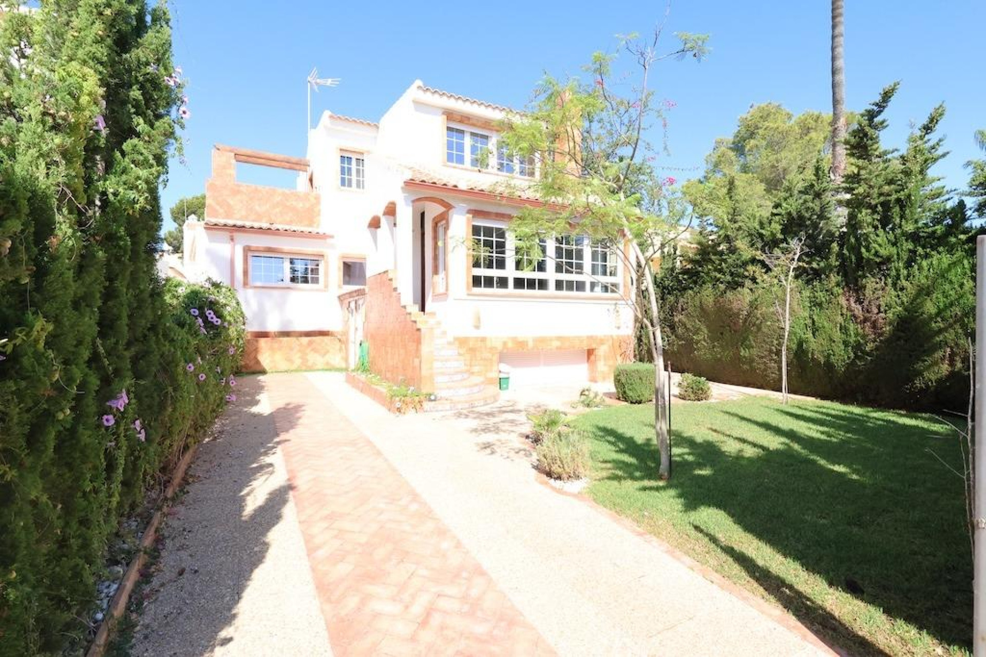 Resale - Villa - Orihuela Costa - Costa Blanca