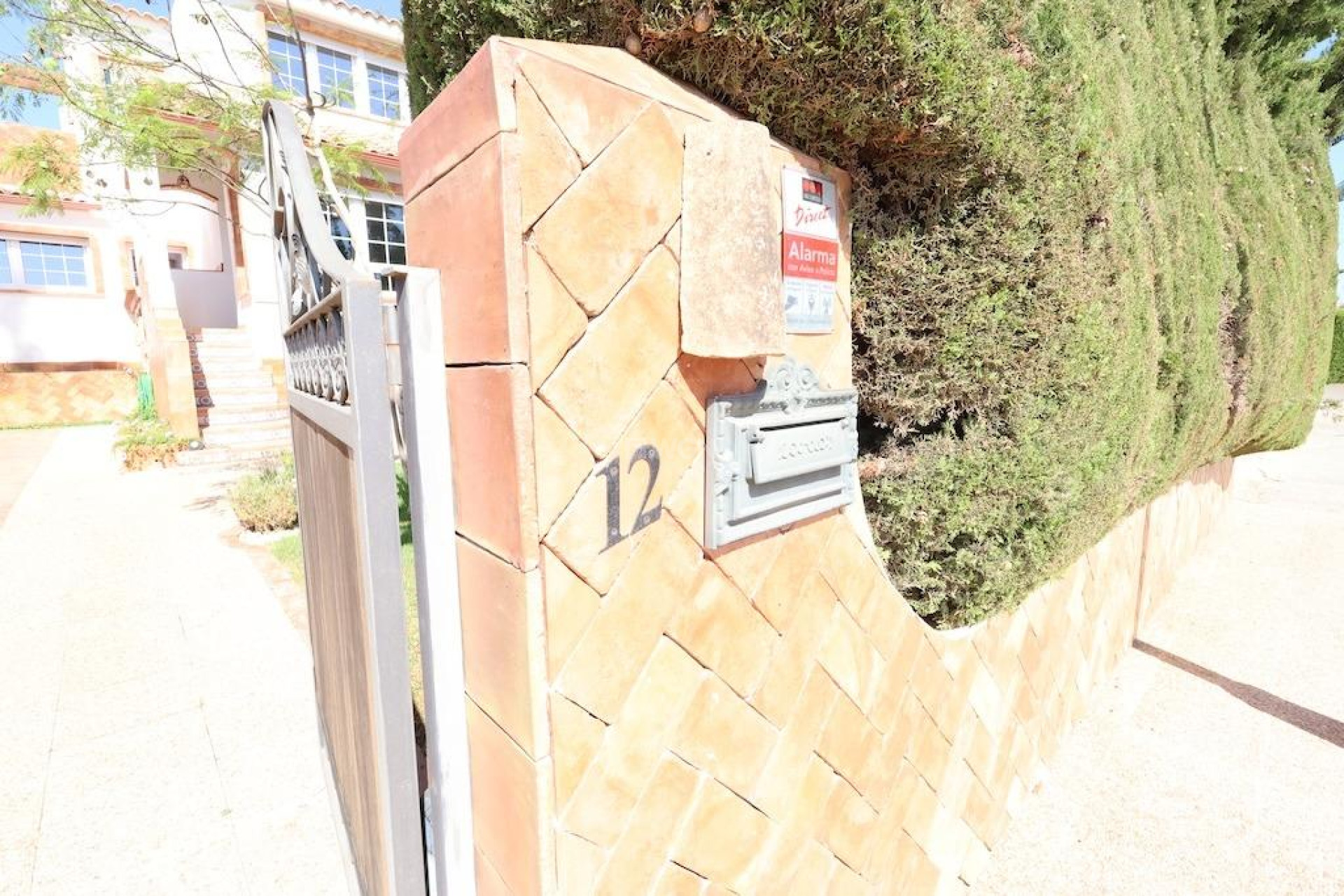 Resale - Villa - Orihuela Costa - Costa Blanca