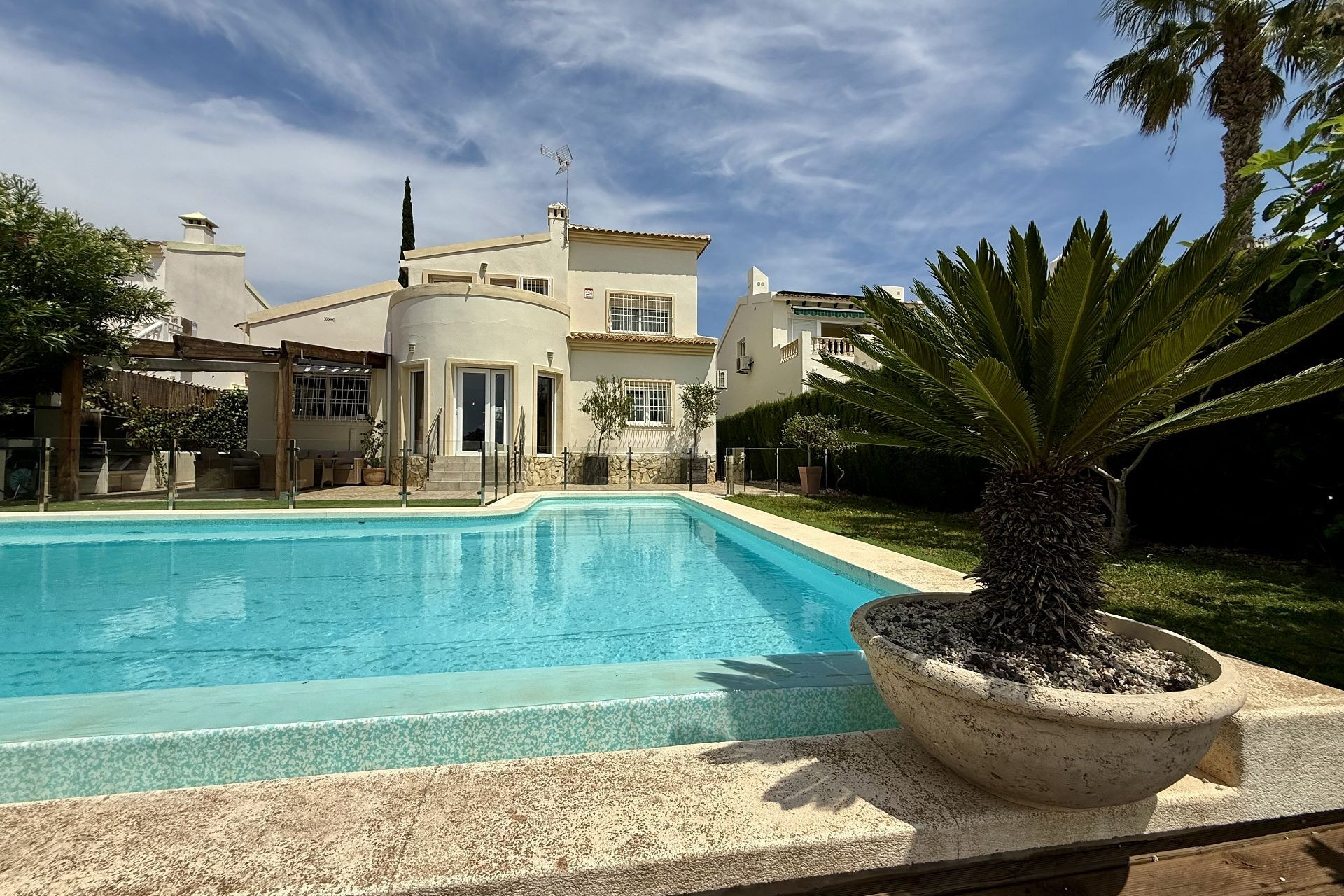 Resale - Villa - Orihuela Costa - Costa Blanca