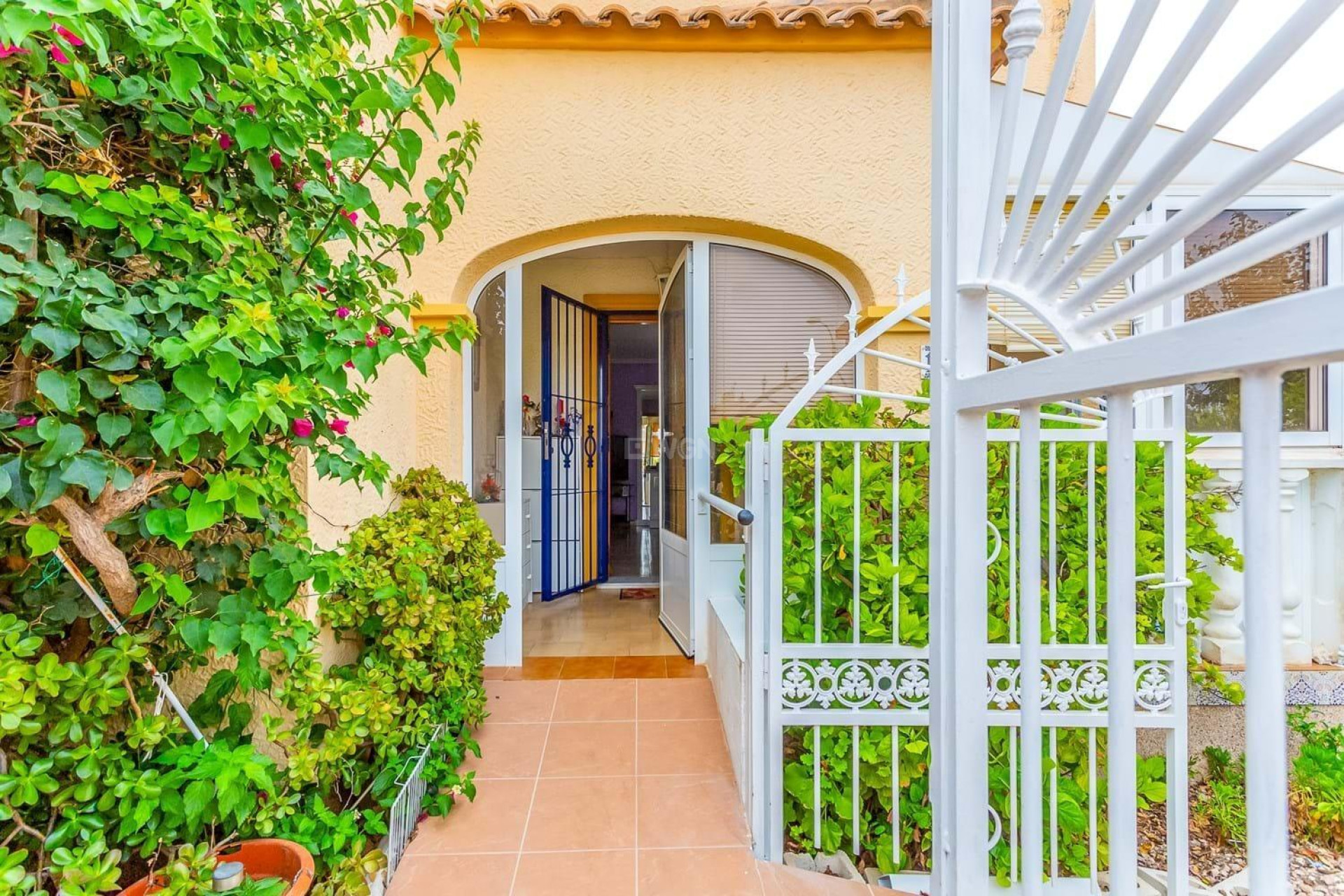 Resale - Villa - Orihuela Costa - Costa Blanca