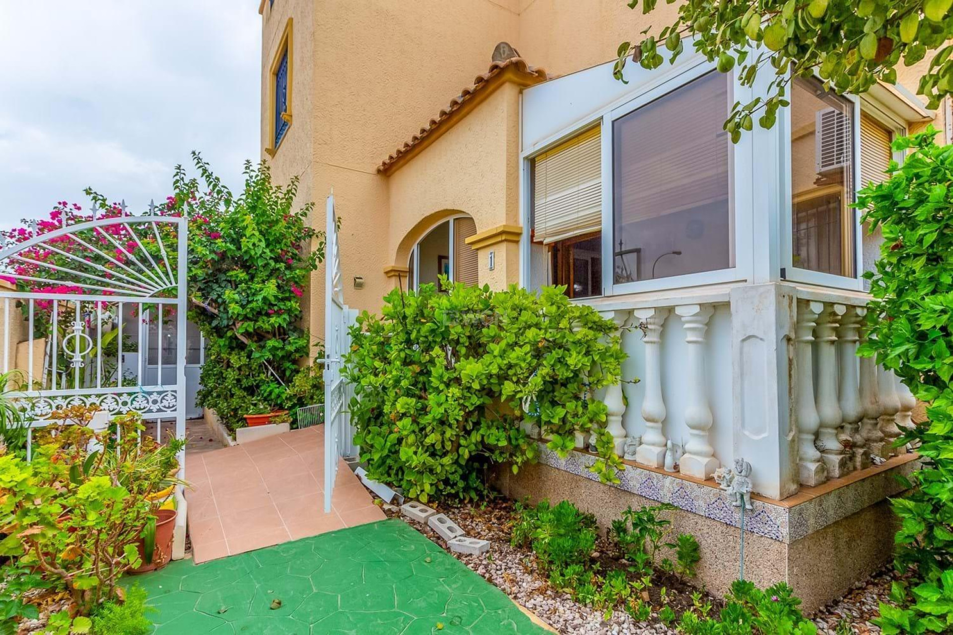 Resale - Villa - Orihuela Costa - Costa Blanca