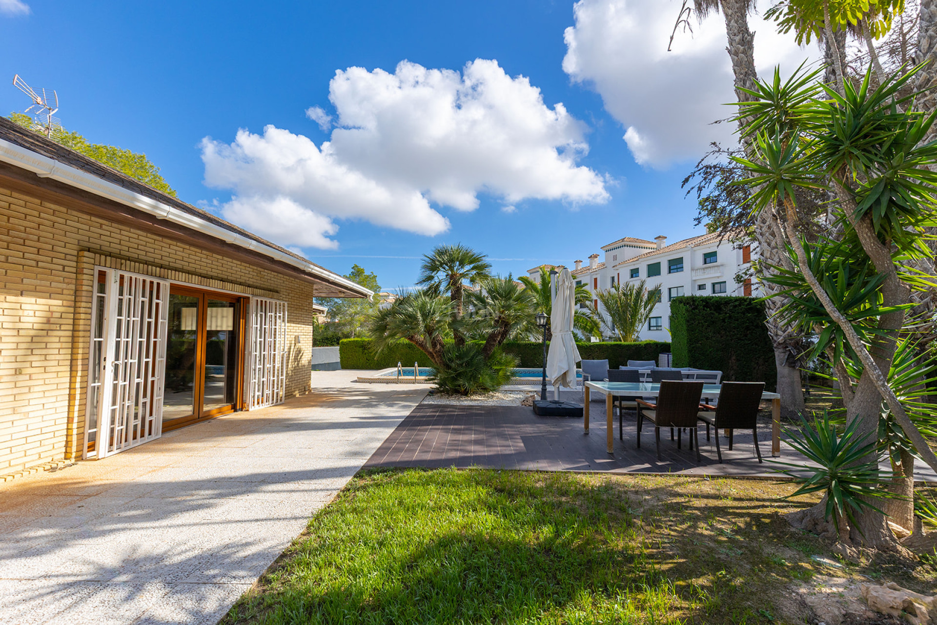 Resale - Villa - Orihuela Costa - Costa Blanca