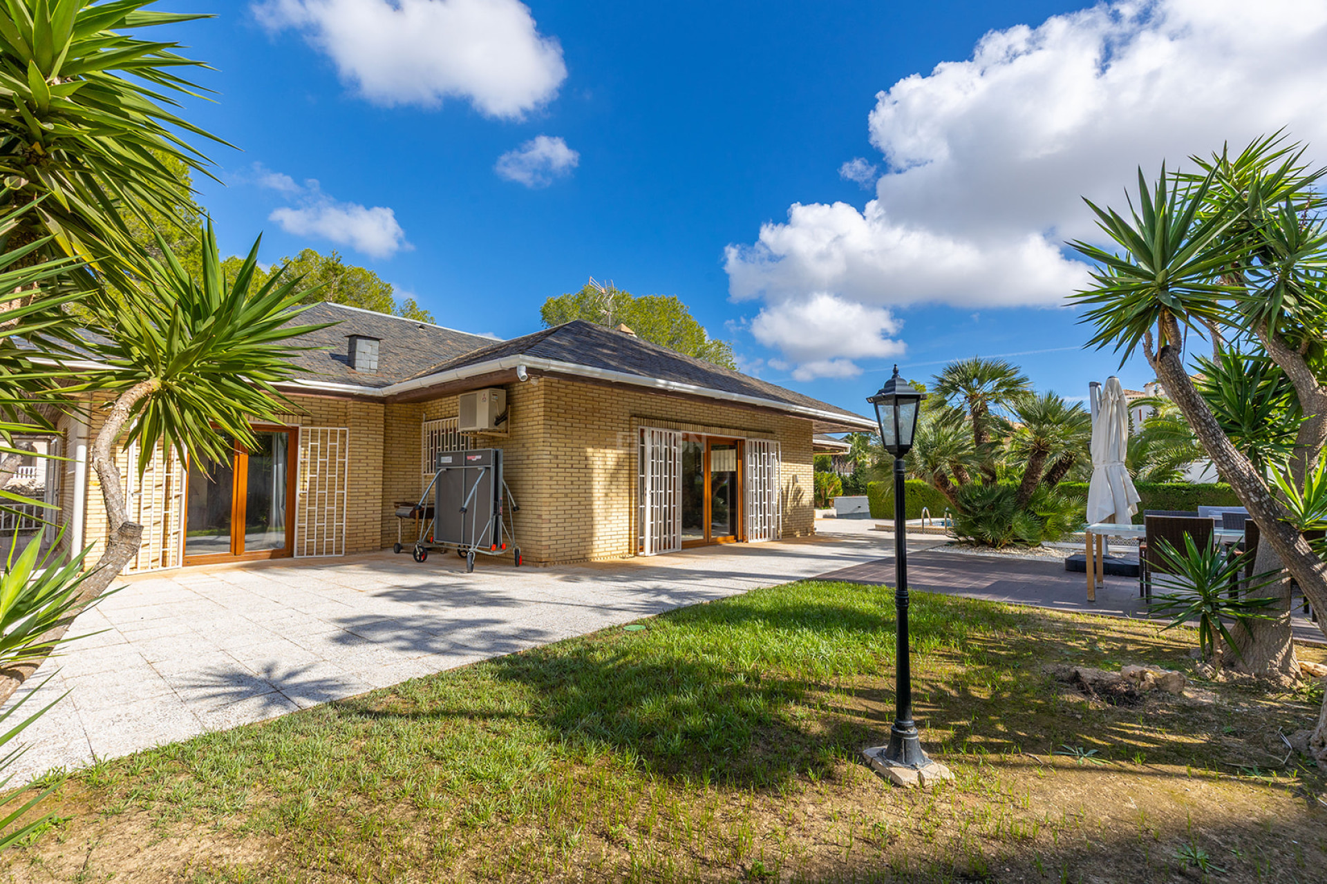 Resale - Villa - Orihuela Costa - Costa Blanca