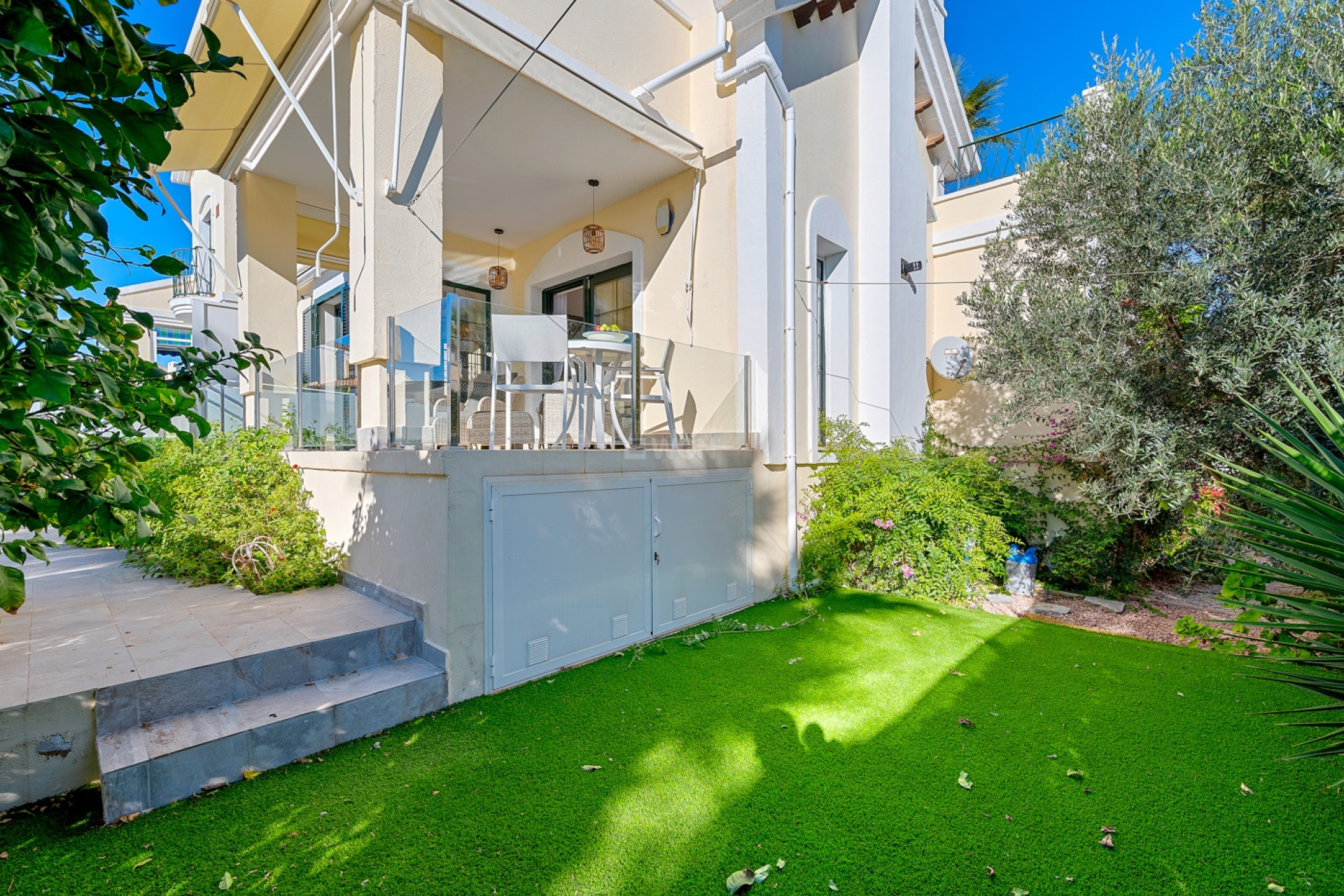 Resale - Villa - Orihuela Costa - Costa Blanca