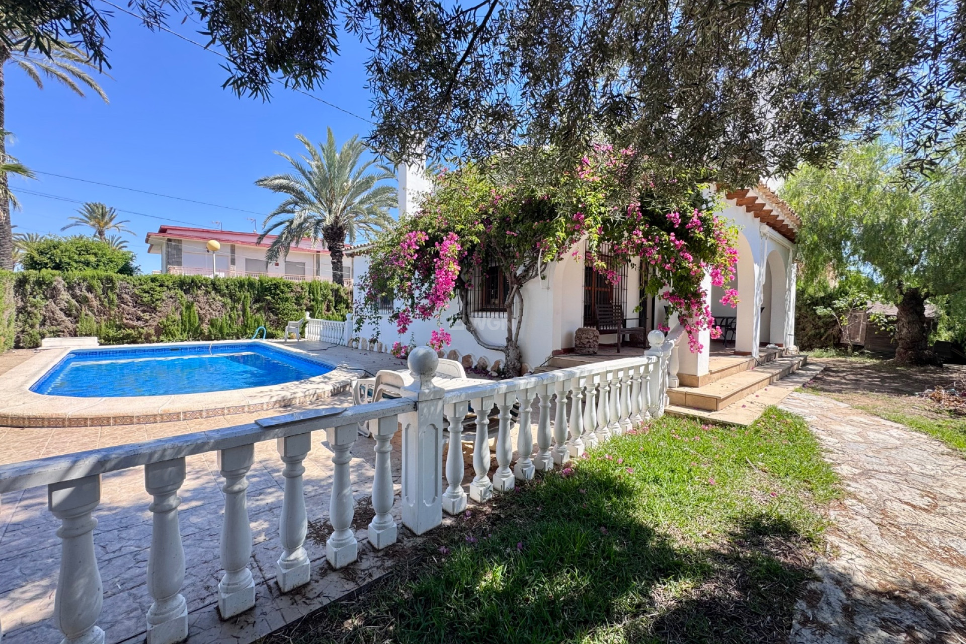 Resale - Villa - Orihuela Costa - Costa Blanca