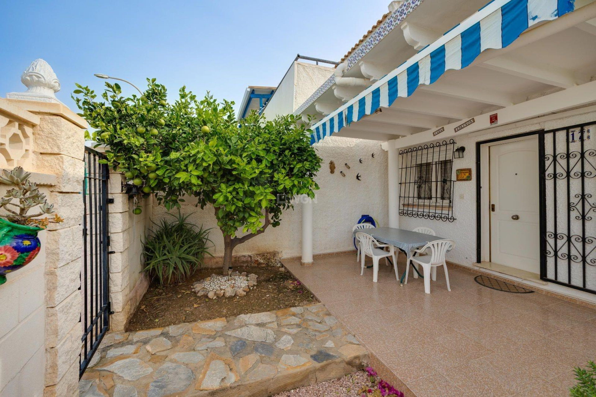 Resale - Villa - Orihuela Costa - La Florida
