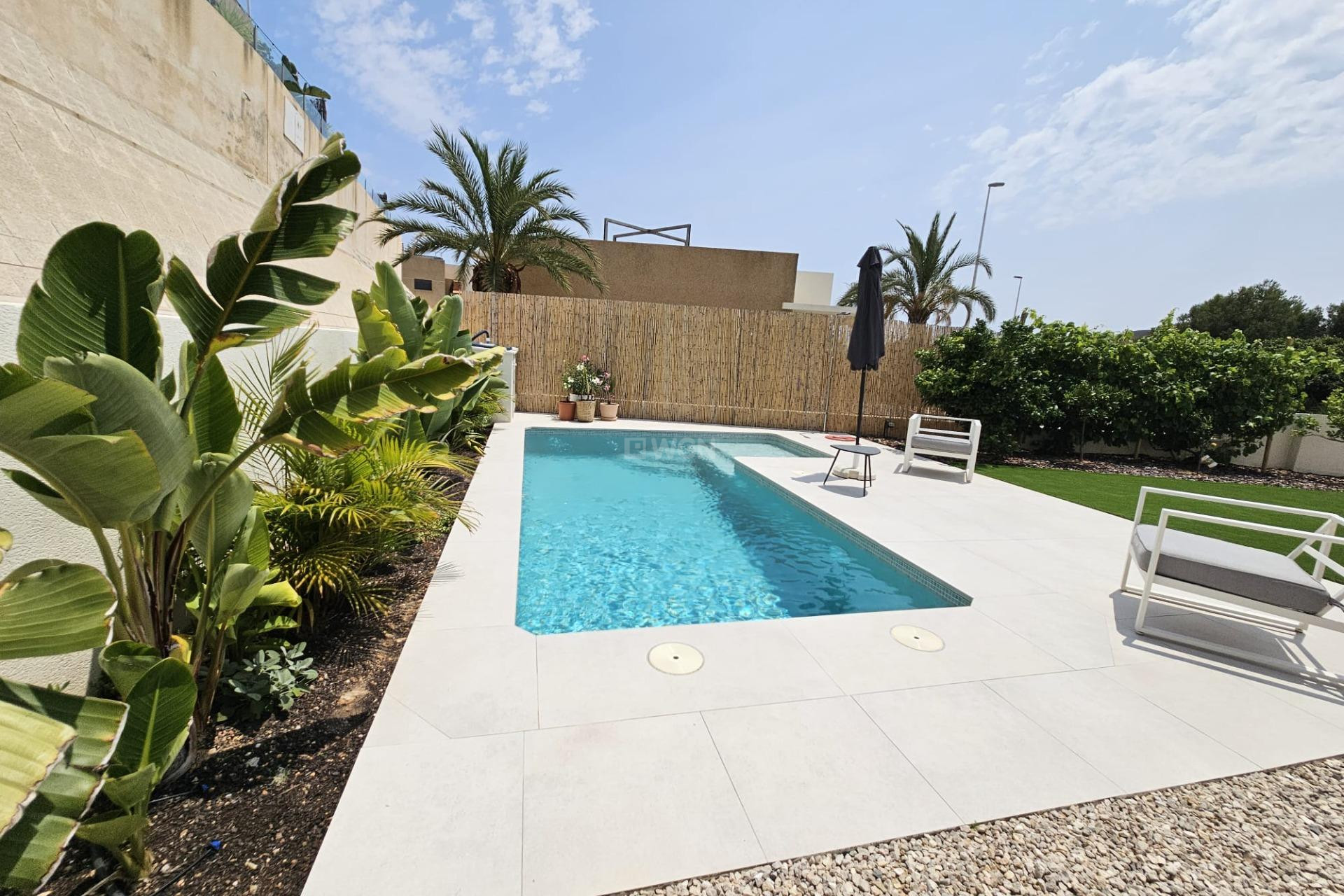 Resale - Villa - Orihuela Costa - La Regia