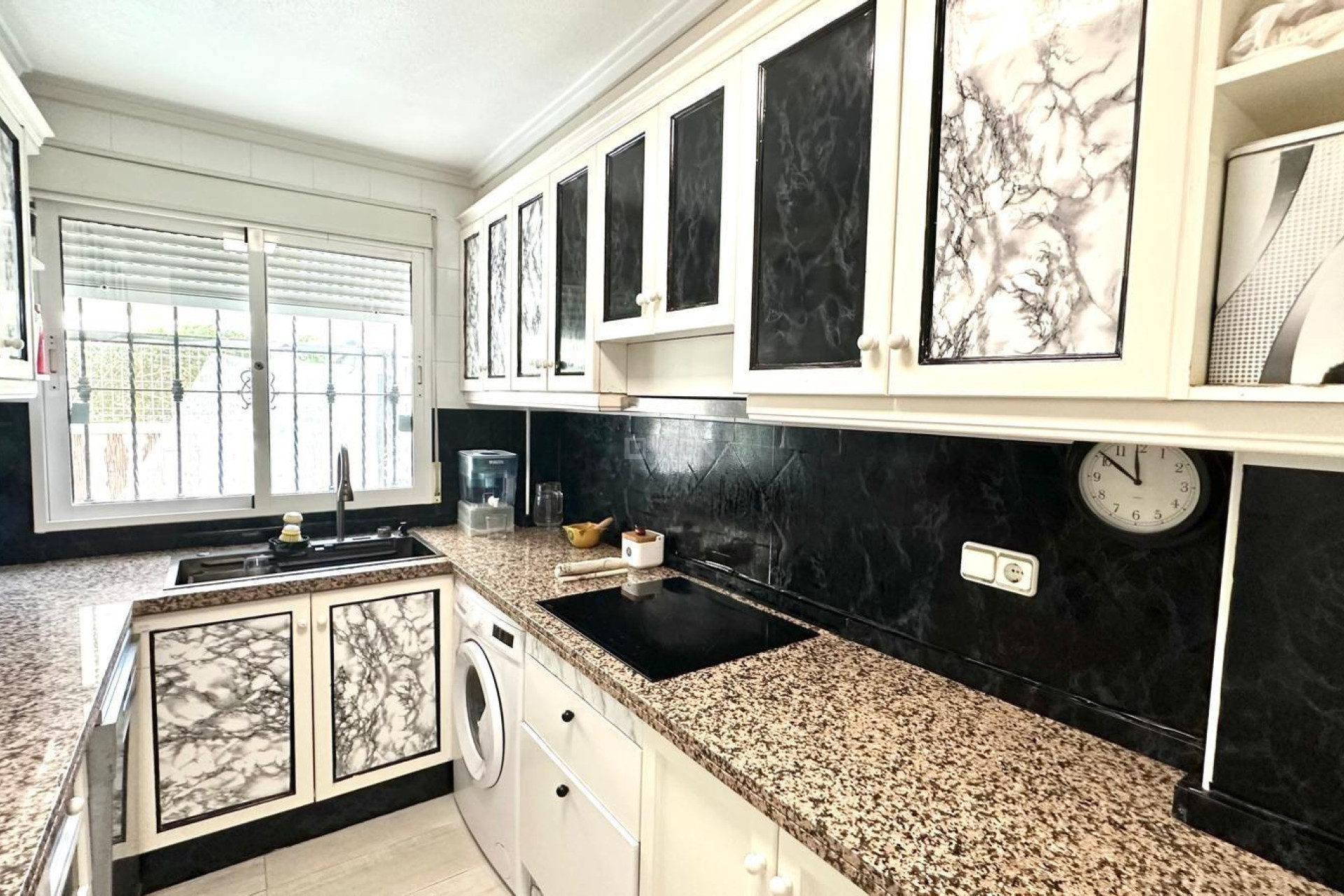 Resale - Villa - Orihuela Costa - La Regia