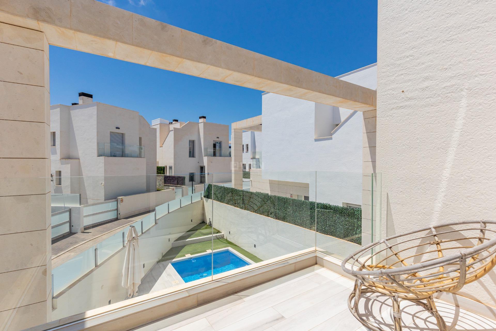 Resale - Villa - Orihuela Costa - Lomas de Cabo Roig