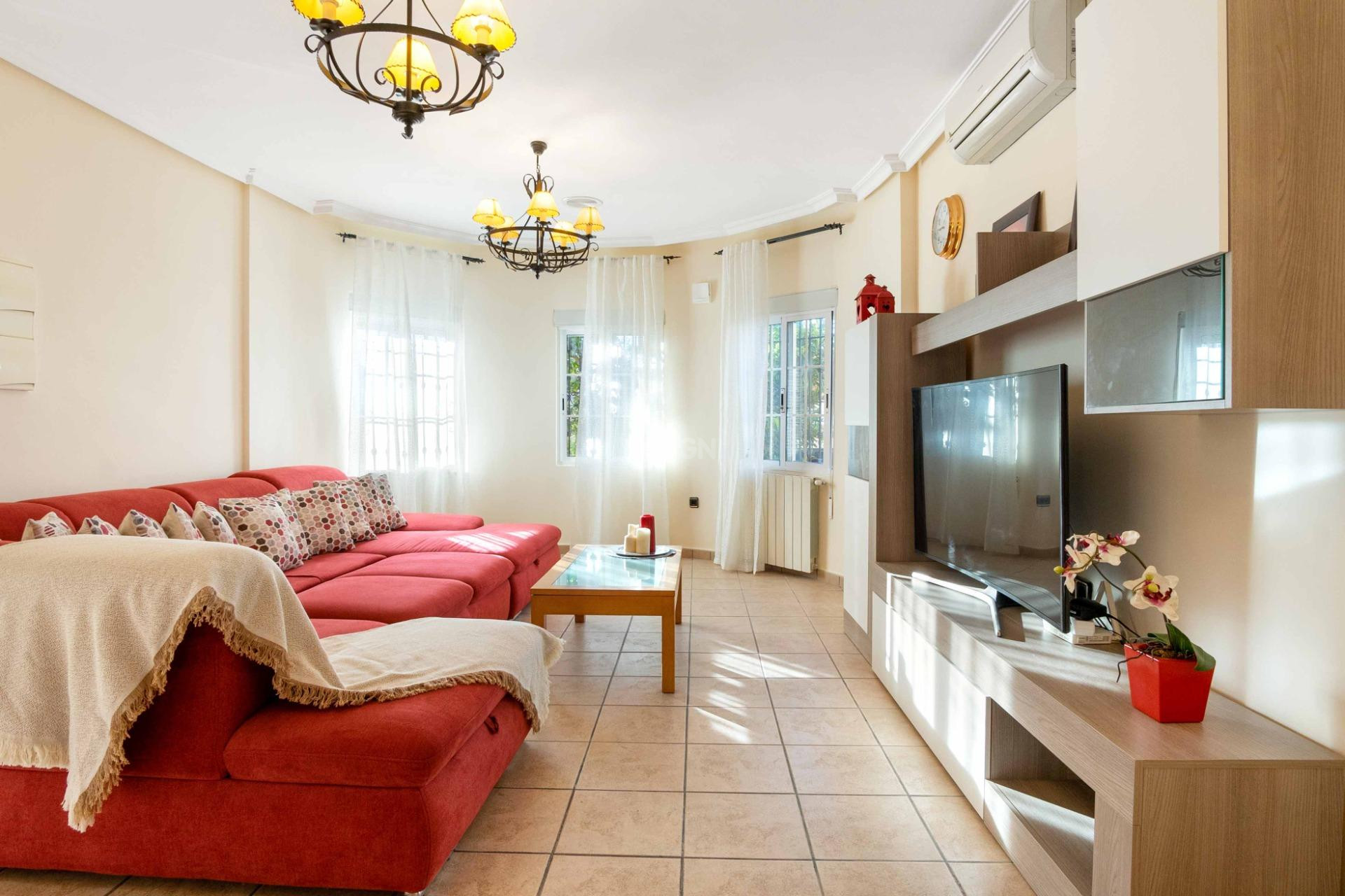 Resale - Villa - Orihuela Costa - Los Almendros-la Florida