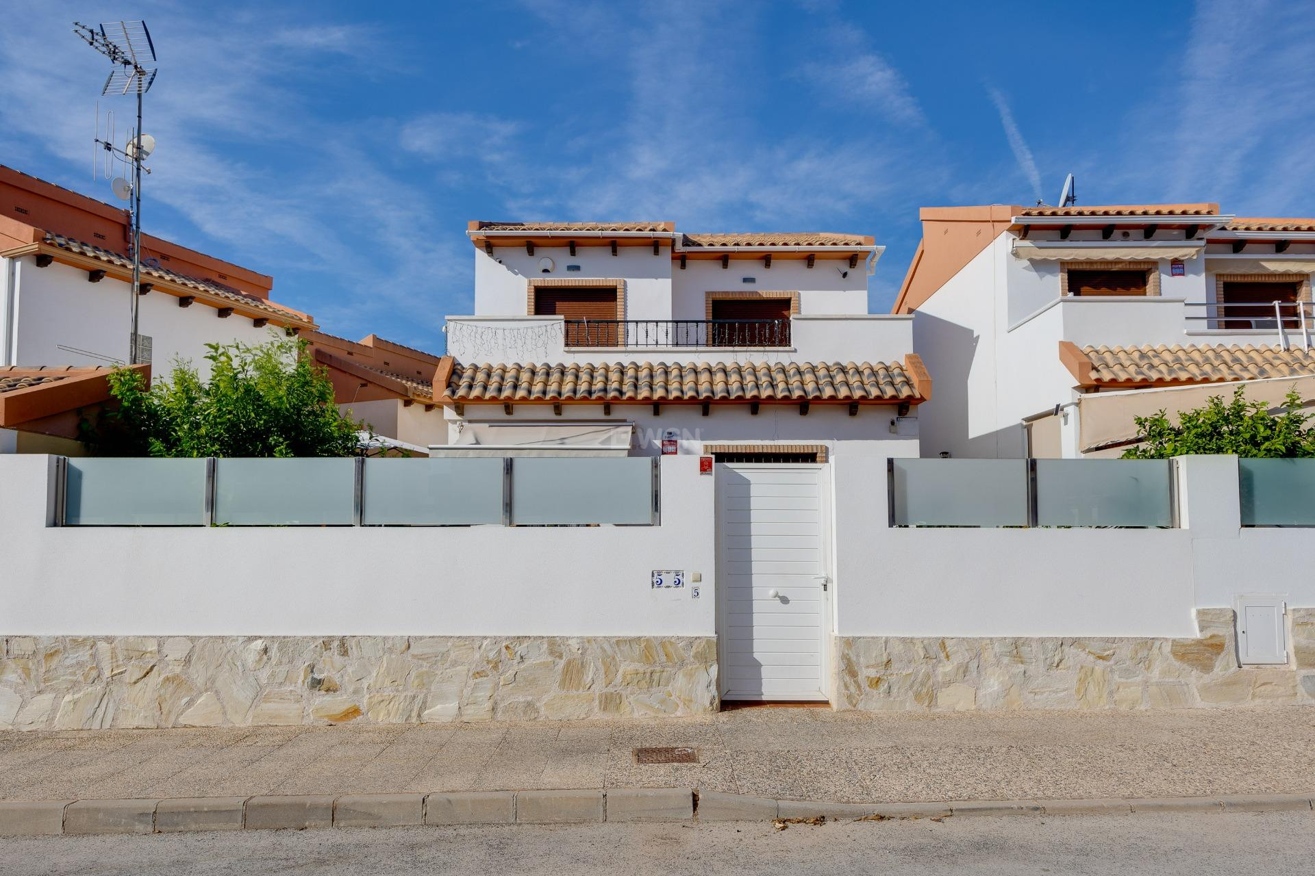 Resale - Villa - Orihuela Costa - PAU 8