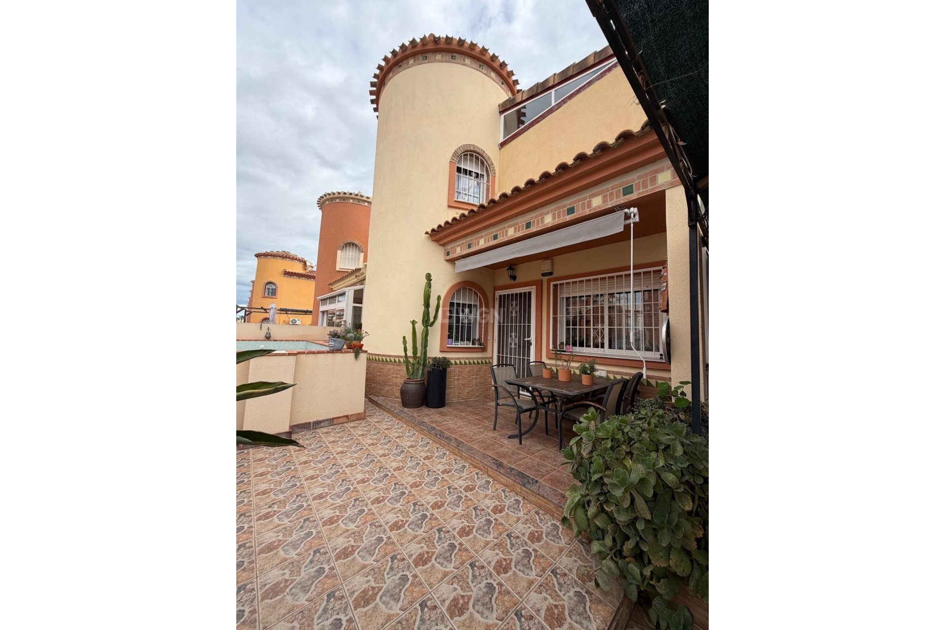 Resale - Villa - Orihuela Costa - Playa Flamenca