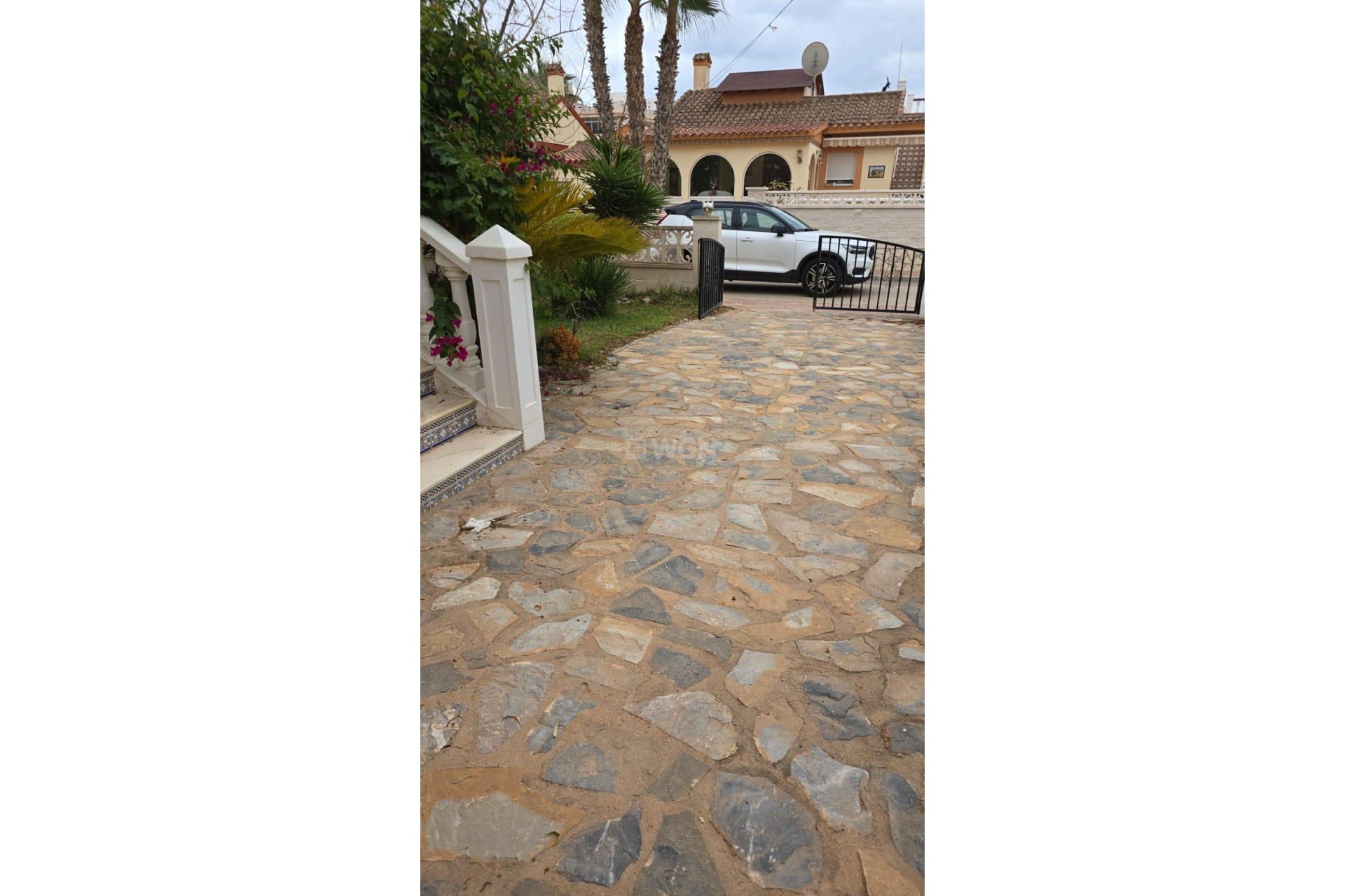 Resale - Villa - Orihuela Costa - Punta Prima