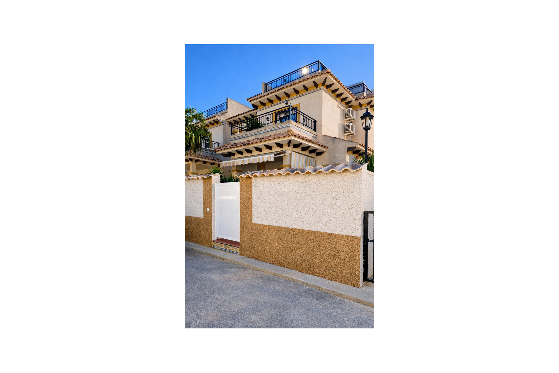 Resale - Villa - Orihuela Costa - Villa's San Jose IV