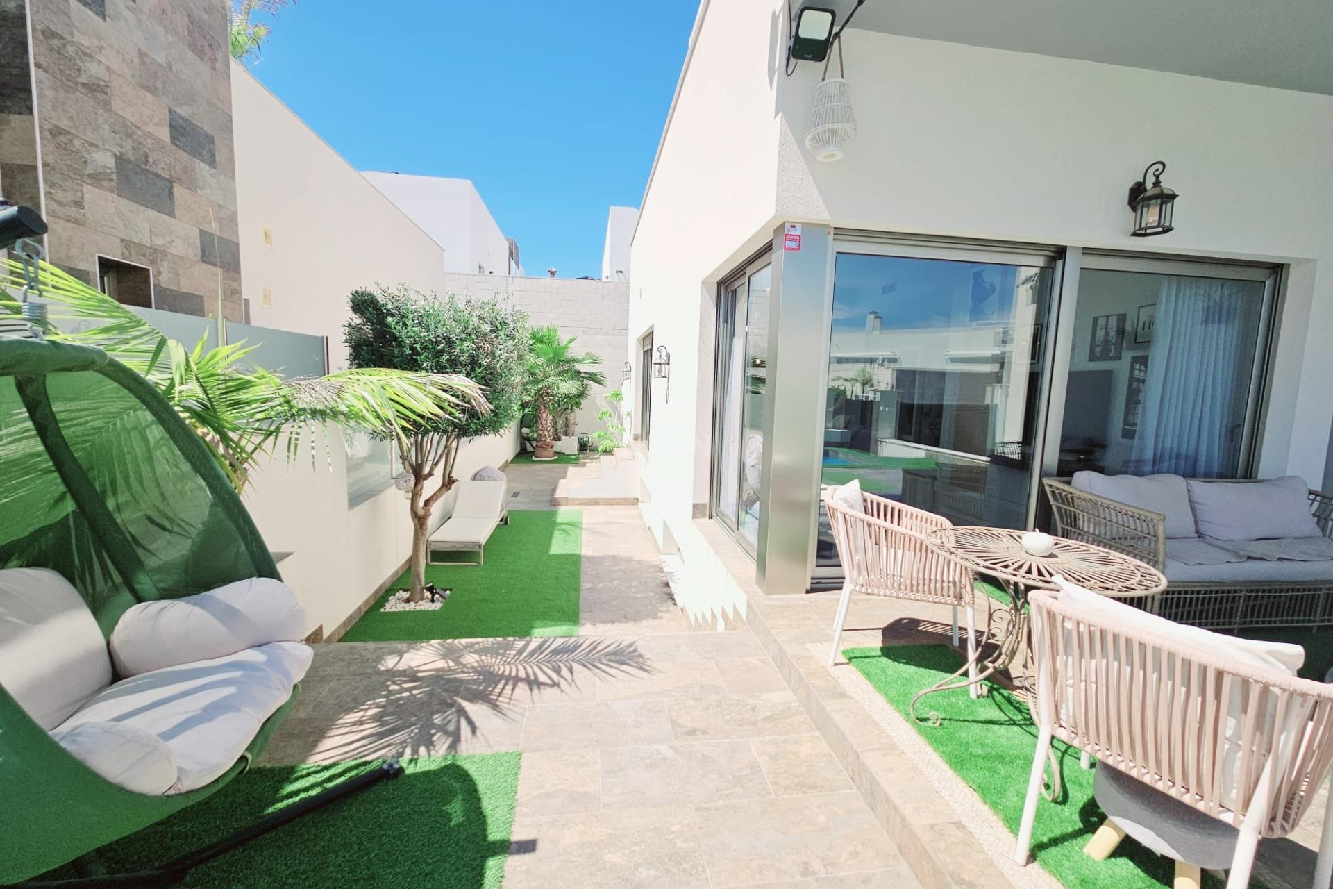 Resale - Villa - Orihuela Costa - Villamartín-las Filipinas