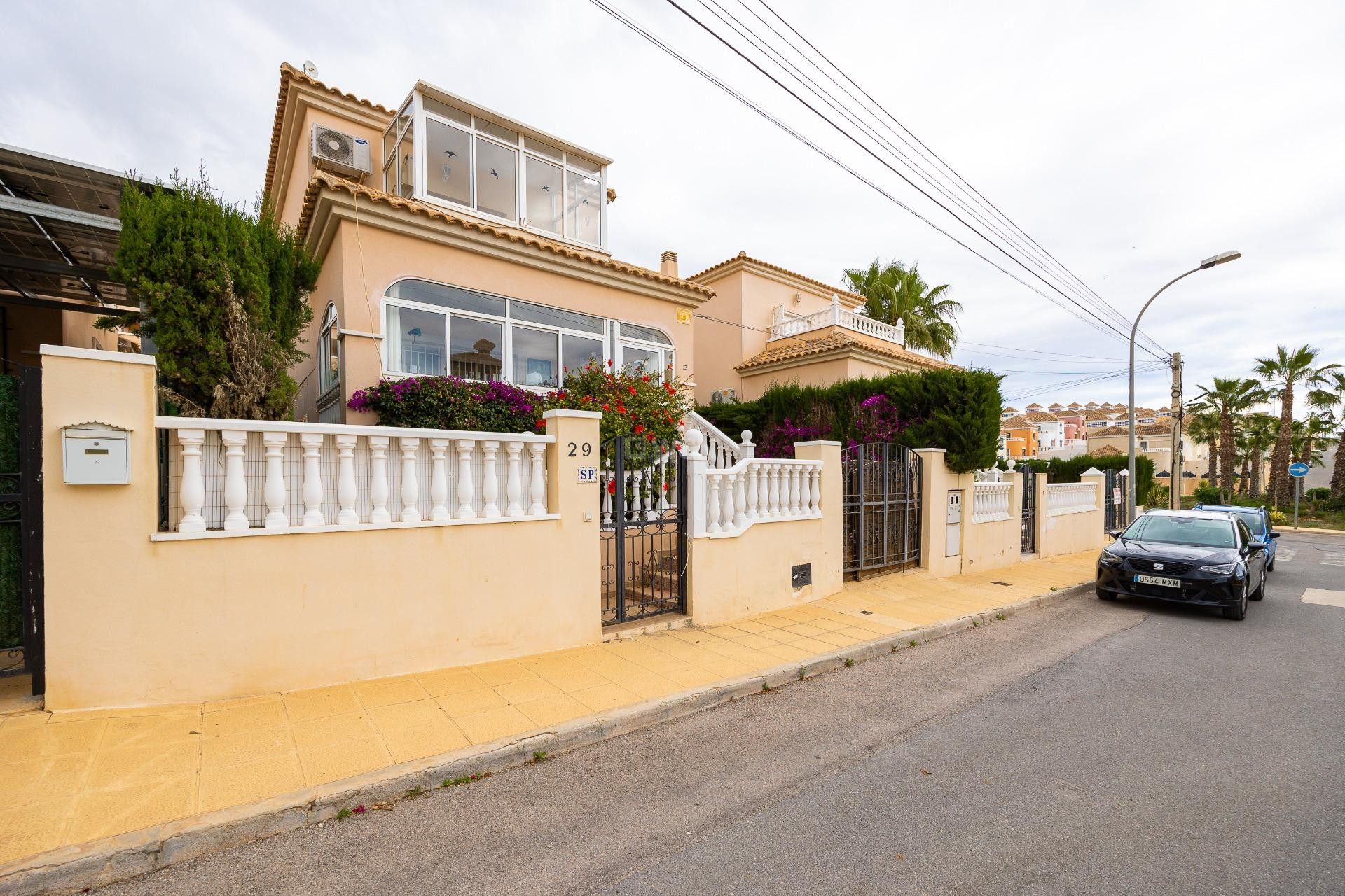 Resale - Villa - Orihuela Costa - Villamartín-las Filipinas