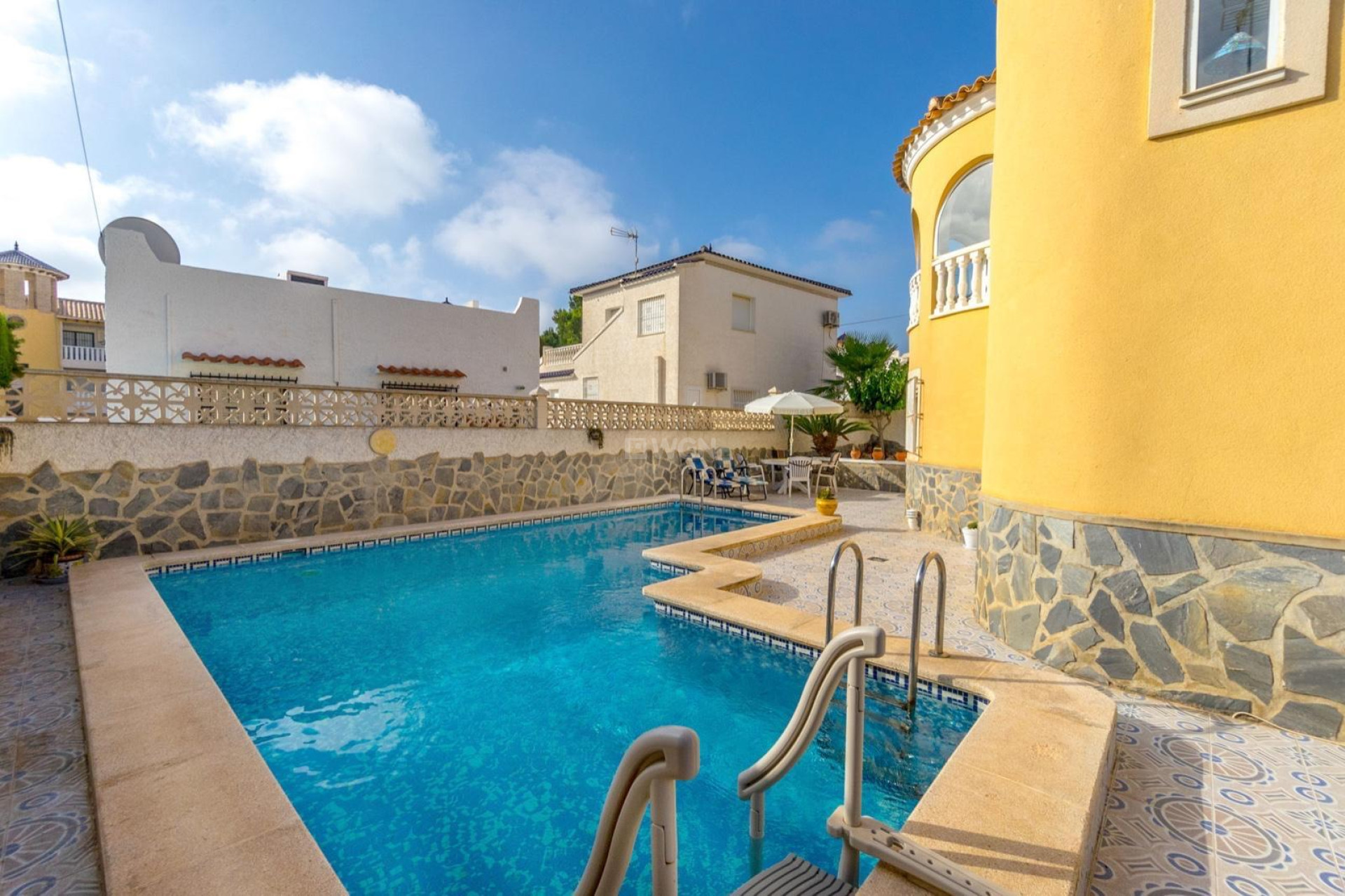 Resale - Villa - Orihuela Costa - Villamartín