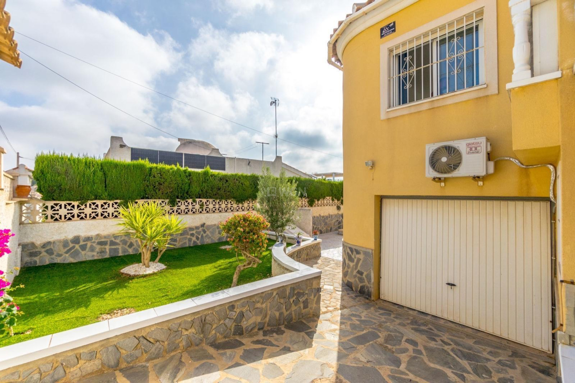 Resale - Villa - Orihuela Costa - Villamartín