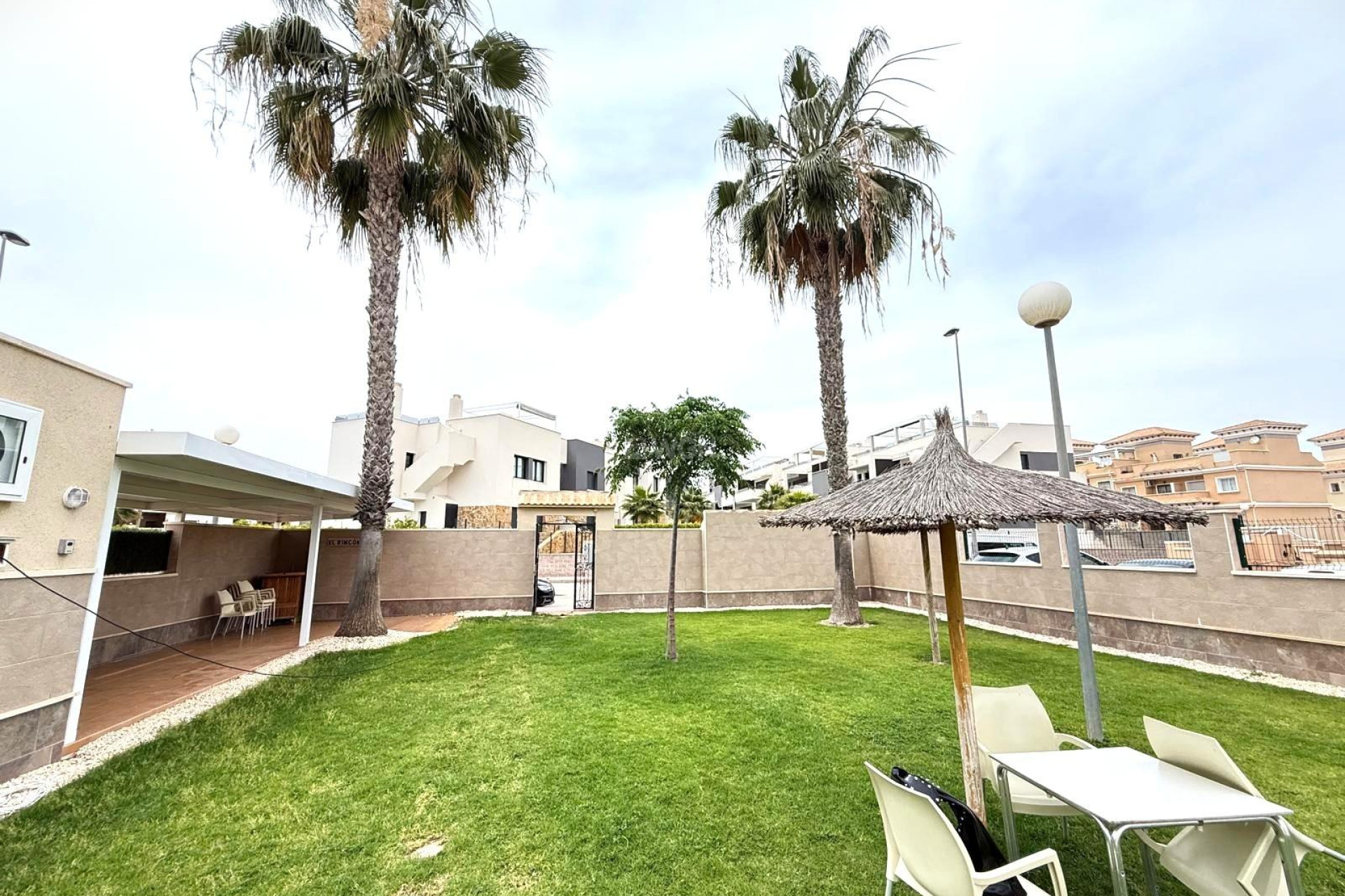 Resale - Villa - Orihuela Costa - Villamartín